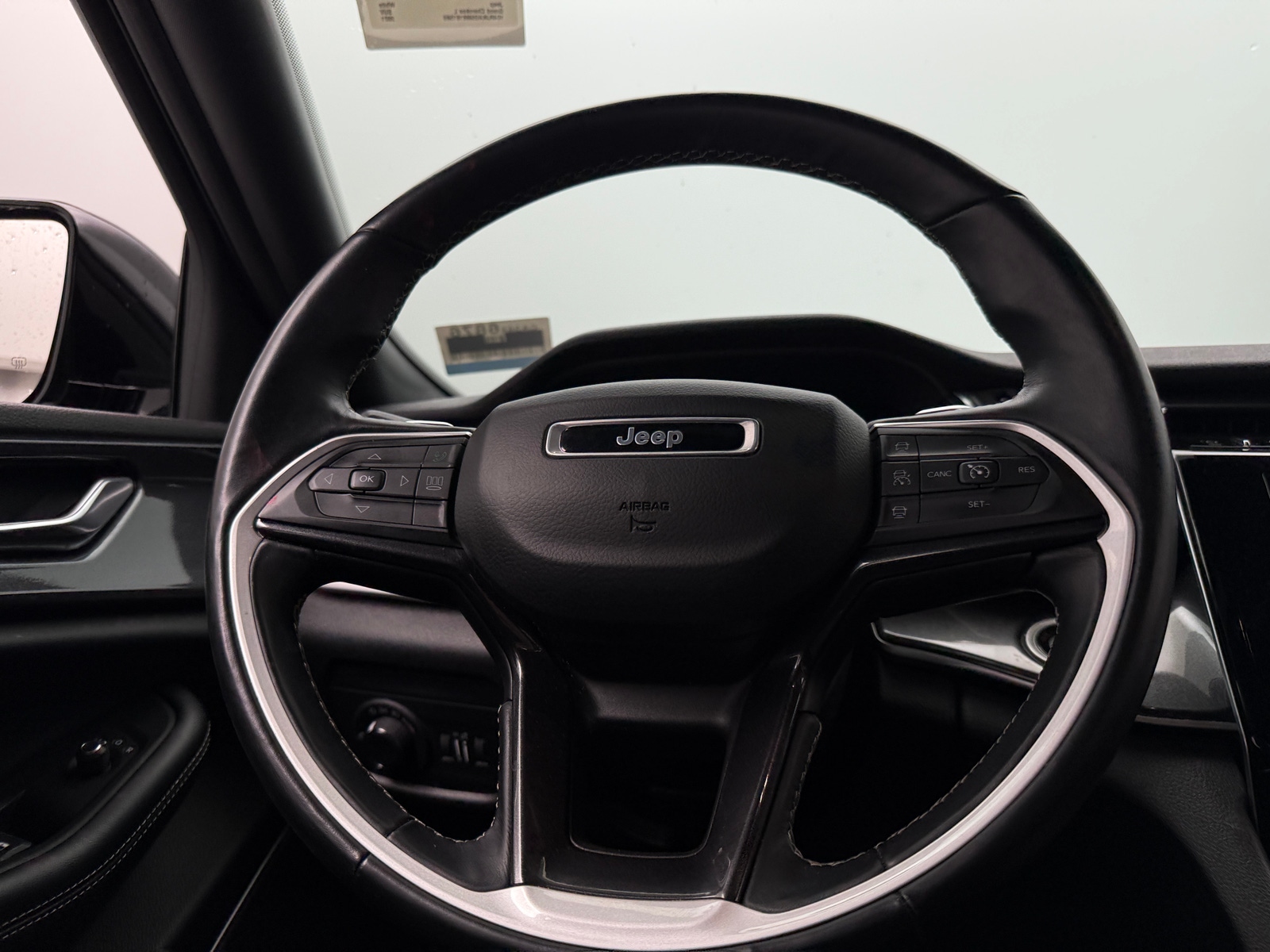 Thumbnail: 2021 Jeep Grand Cherokee L - 4