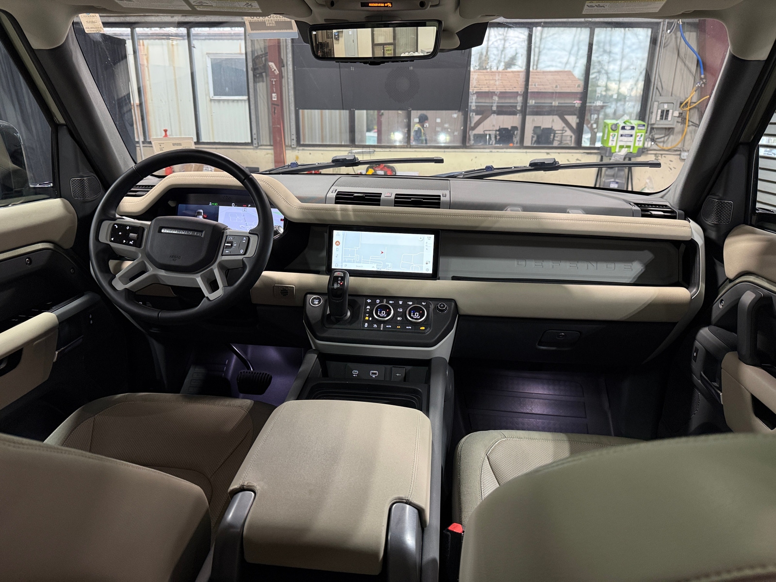 Thumbnail: 2020 Land Rover Defender - 2