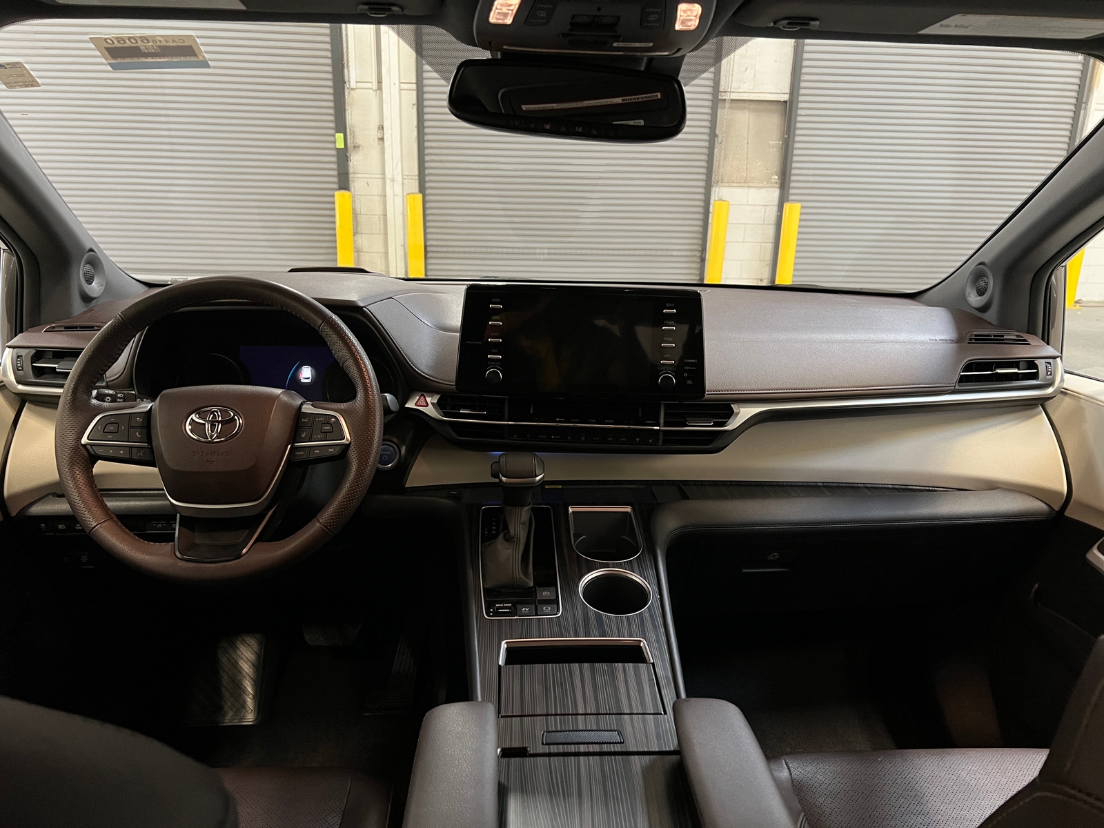 Thumbnail: 2023 Toyota Sienna - 2