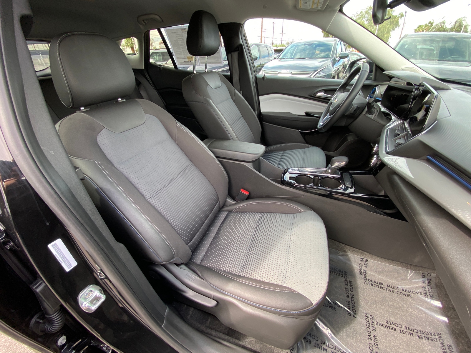 Thumbnail: 2025 Chevrolet Trax - 2