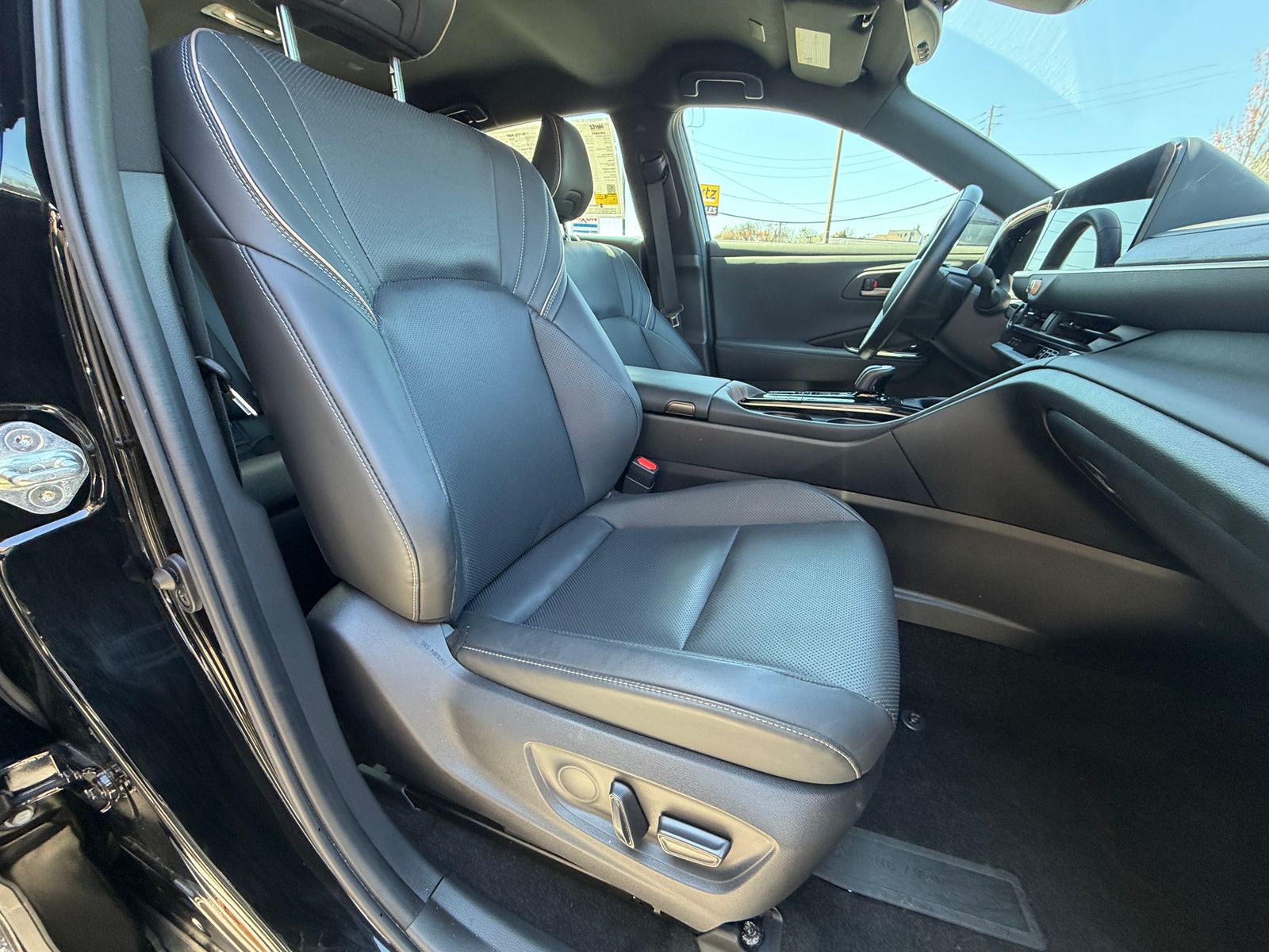 Thumbnail: 2025 Toyota Crown - 2