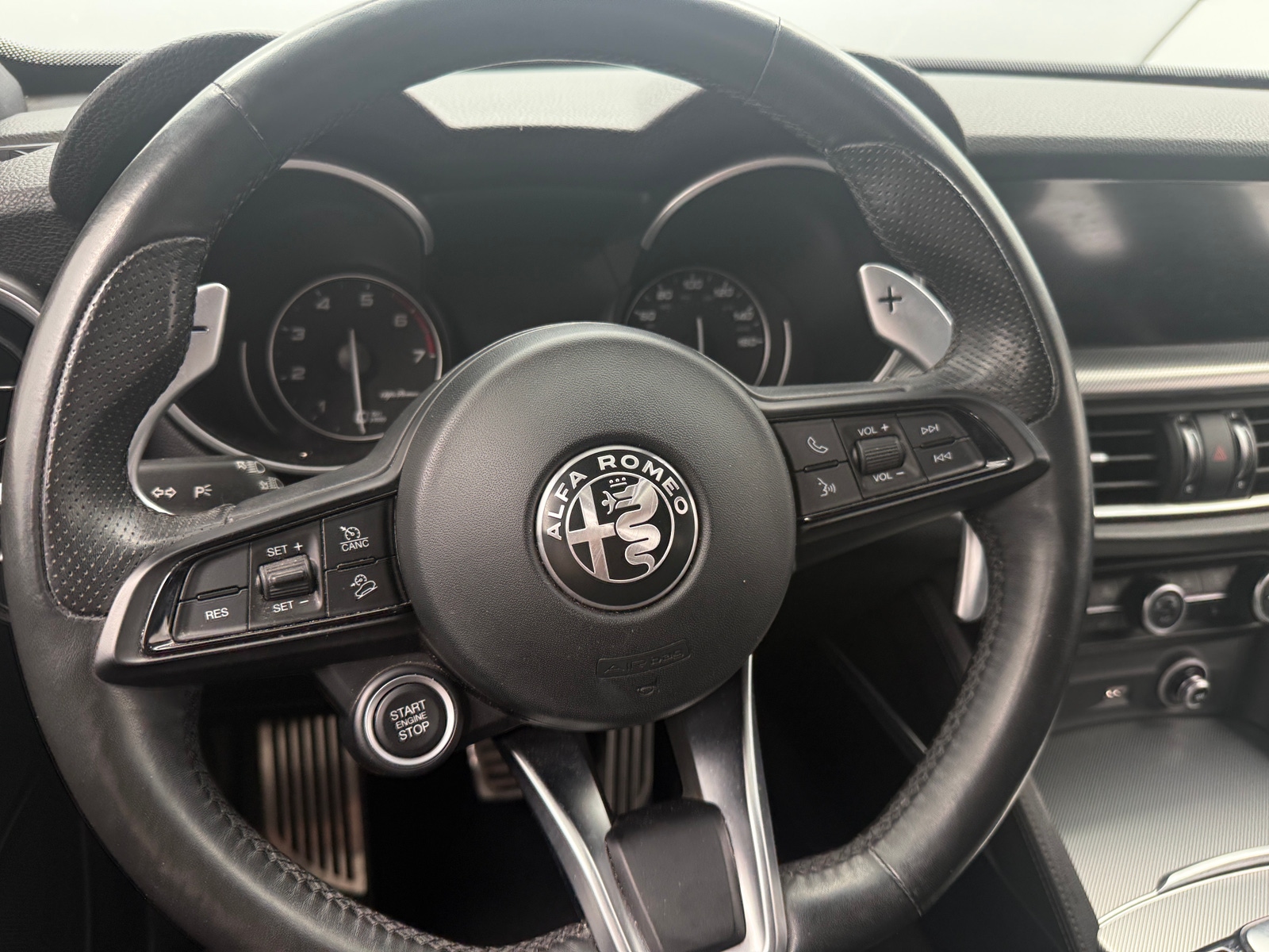 Thumbnail: 2020 Alfa Romeo Stelvio - 4