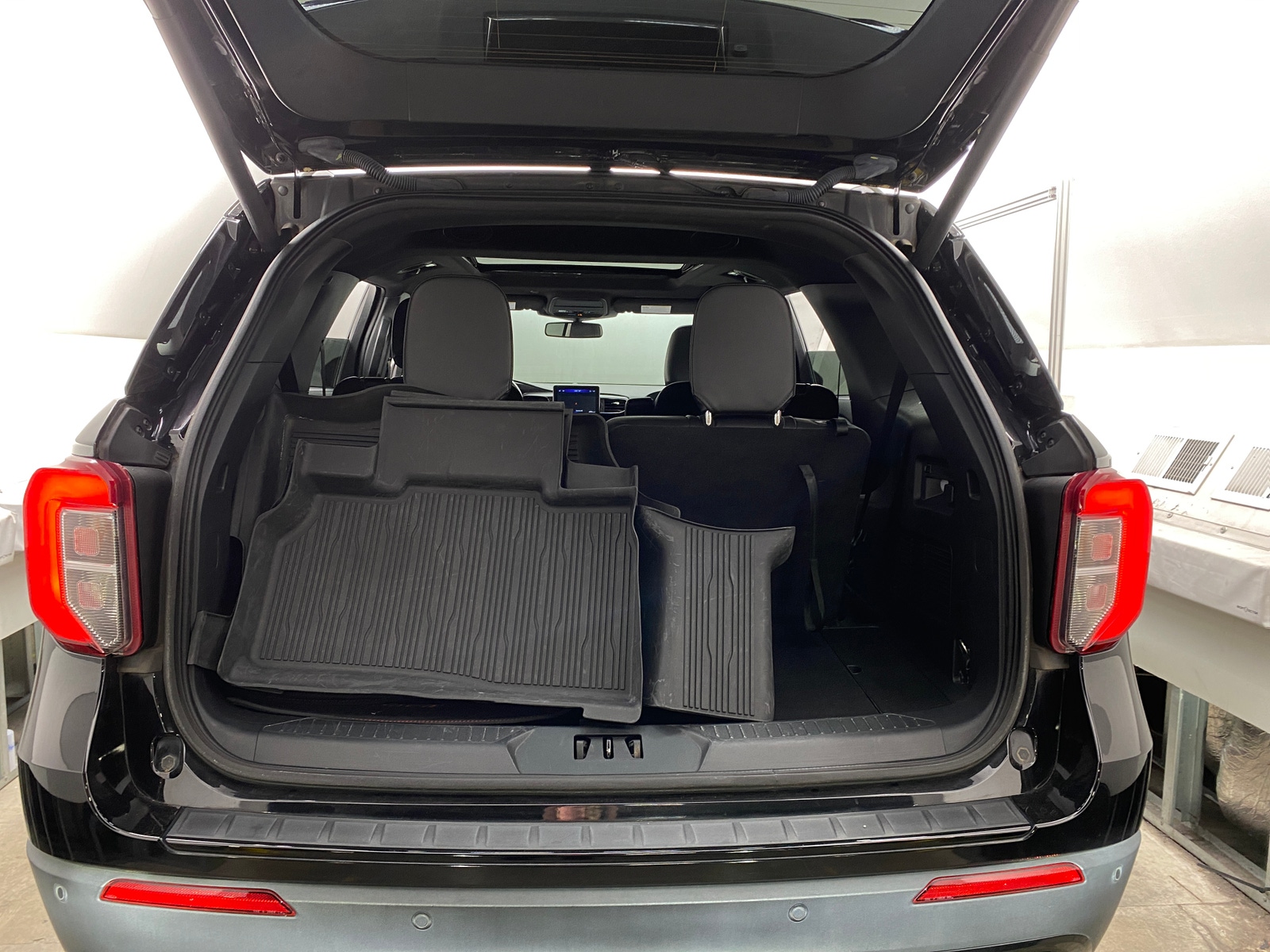 Thumbnail: 2023 Ford Explorer - 6