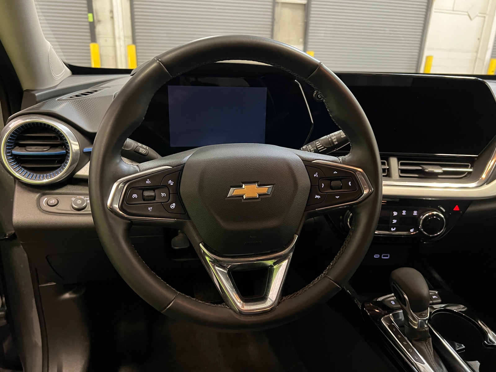 Thumbnail: 2025 Chevrolet Trax - 5