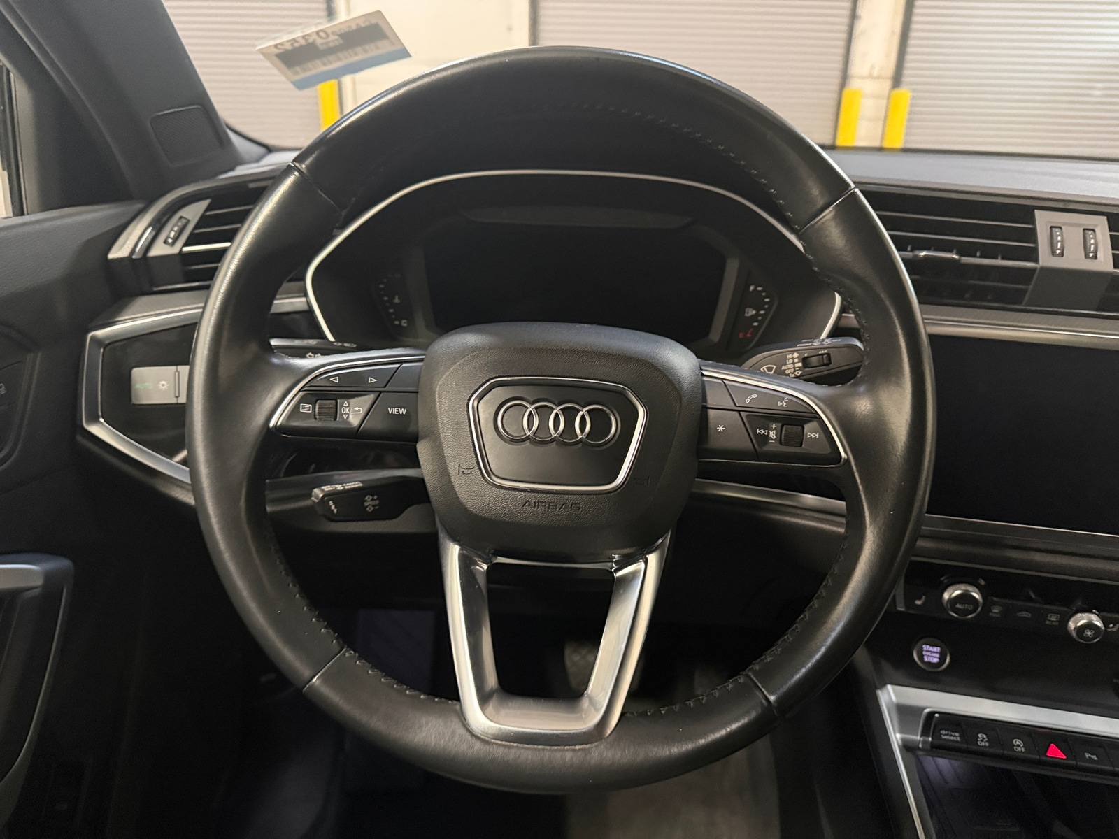 Thumbnail: 2019 Audi Q3 - 4