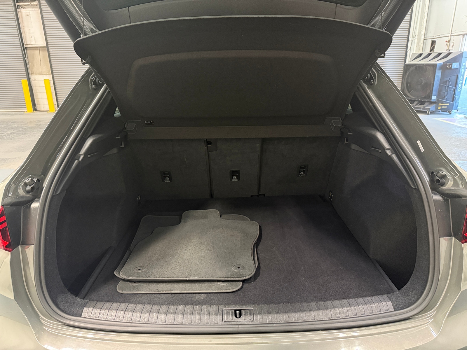 Thumbnail: 2019 Audi Q3 - 6