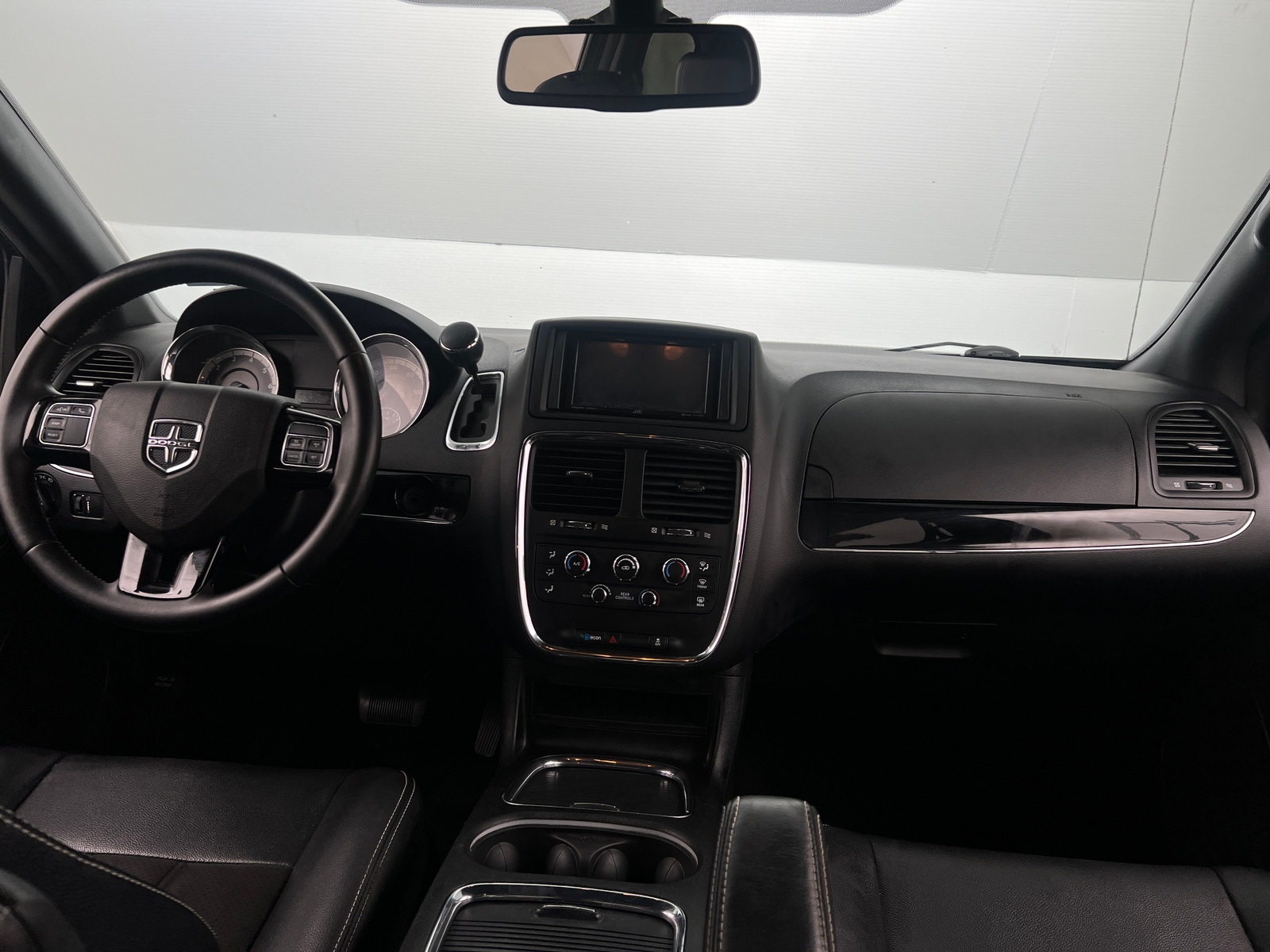 Thumbnail: 2019 Dodge Grand Caravan - 3