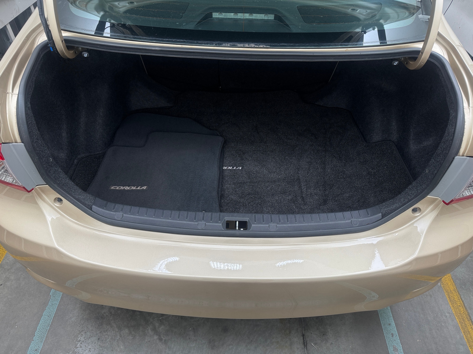 Thumbnail: 2013 Toyota Corolla - 7