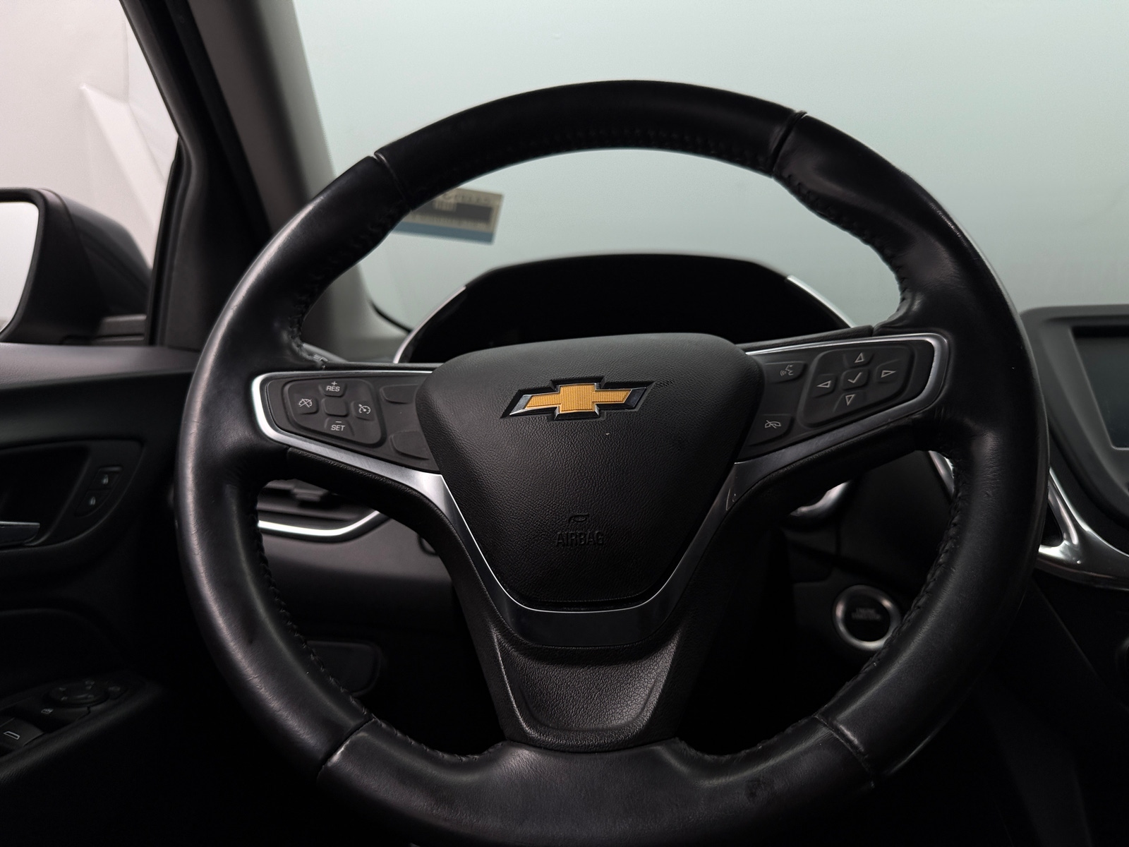 Thumbnail: 2018 Chevrolet Equinox - 5