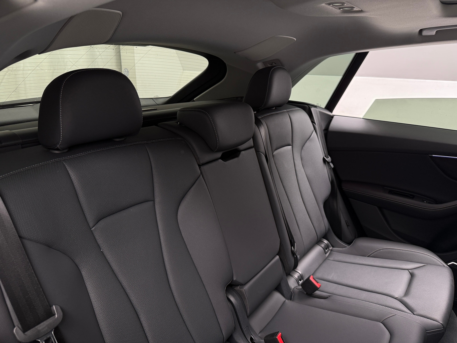 Thumbnail: 2023 Audi Q8 - 5