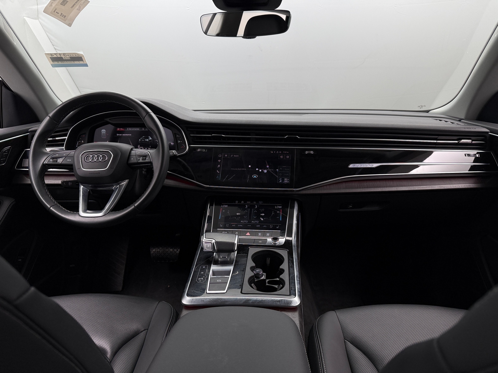 Thumbnail: 2023 Audi Q8 - 2