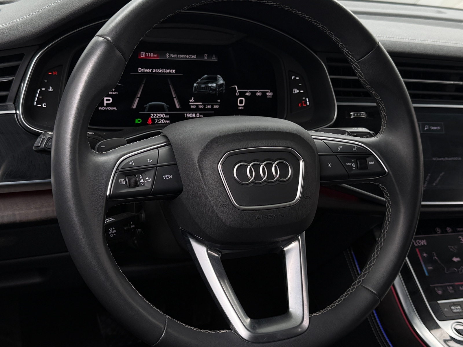 Thumbnail: 2023 Audi Q8 - 4