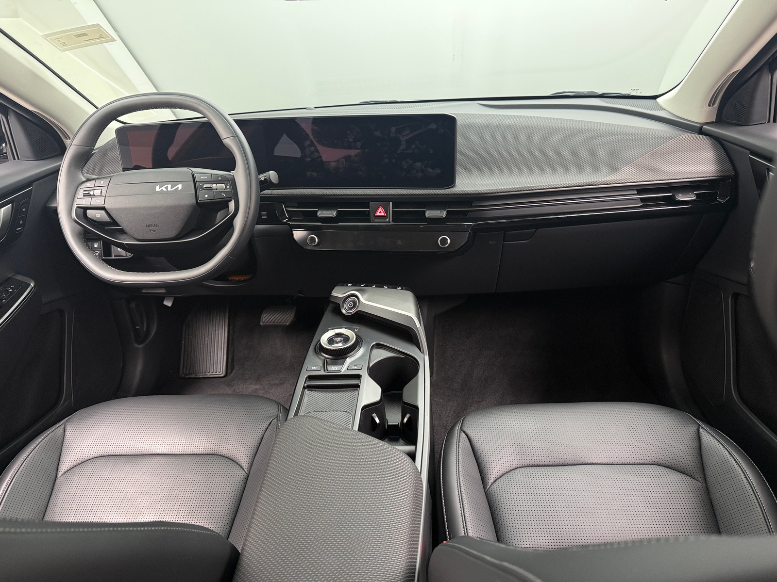 Thumbnail: 2025 Kia EV6 - 2