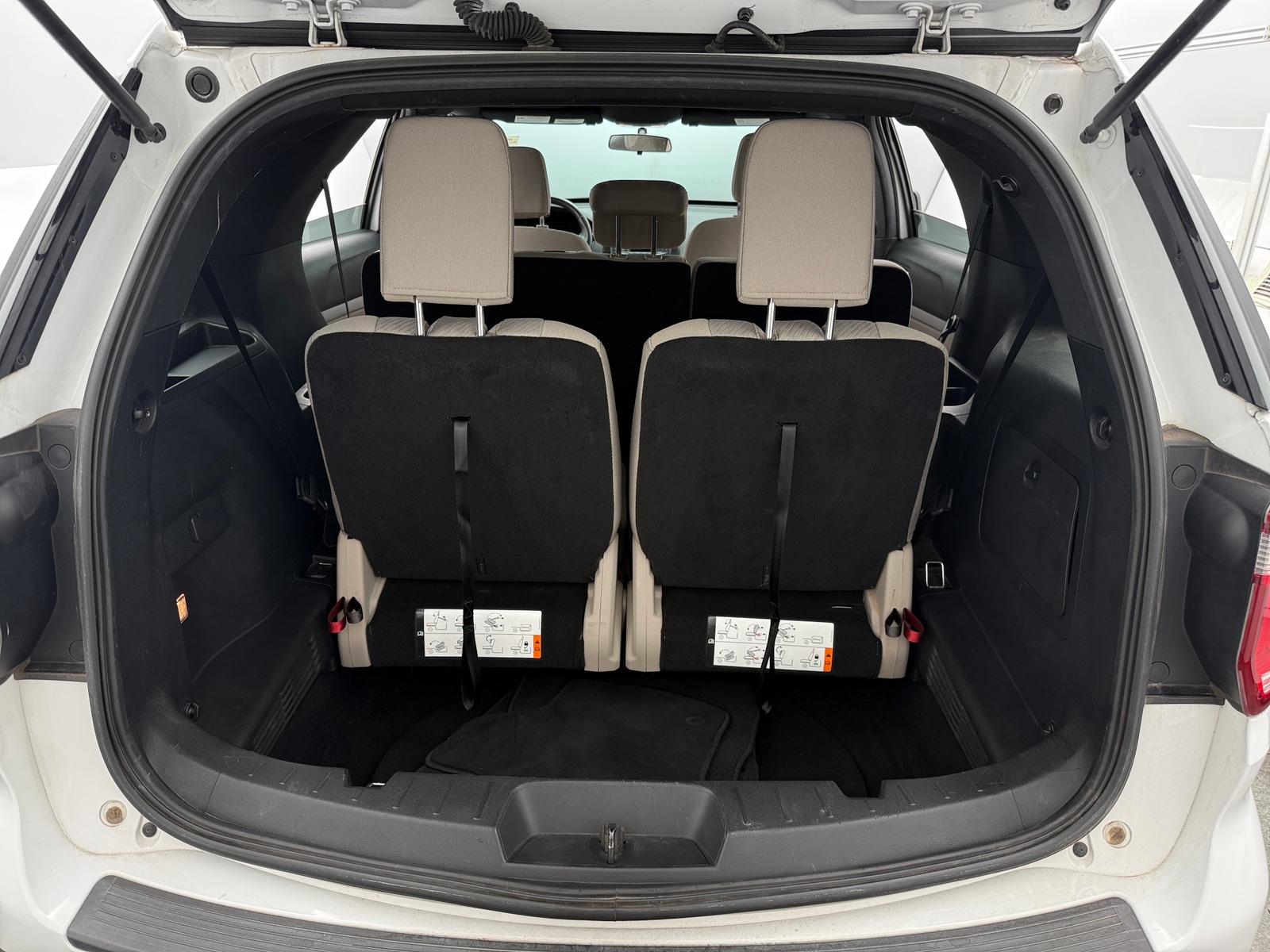 Thumbnail: 2018 Ford Explorer - 7