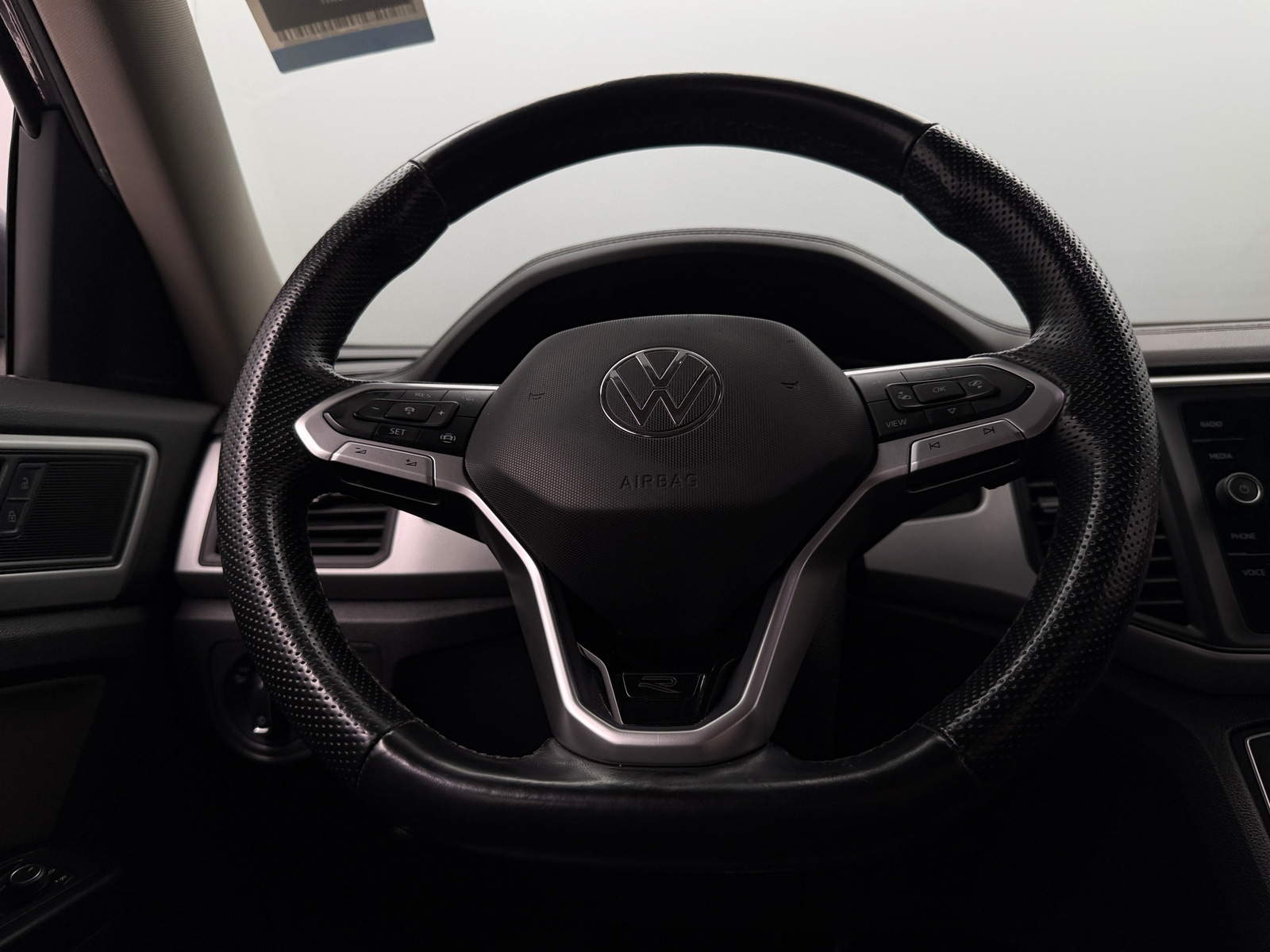 Thumbnail: 2021 Volkswagen Atlas - 4