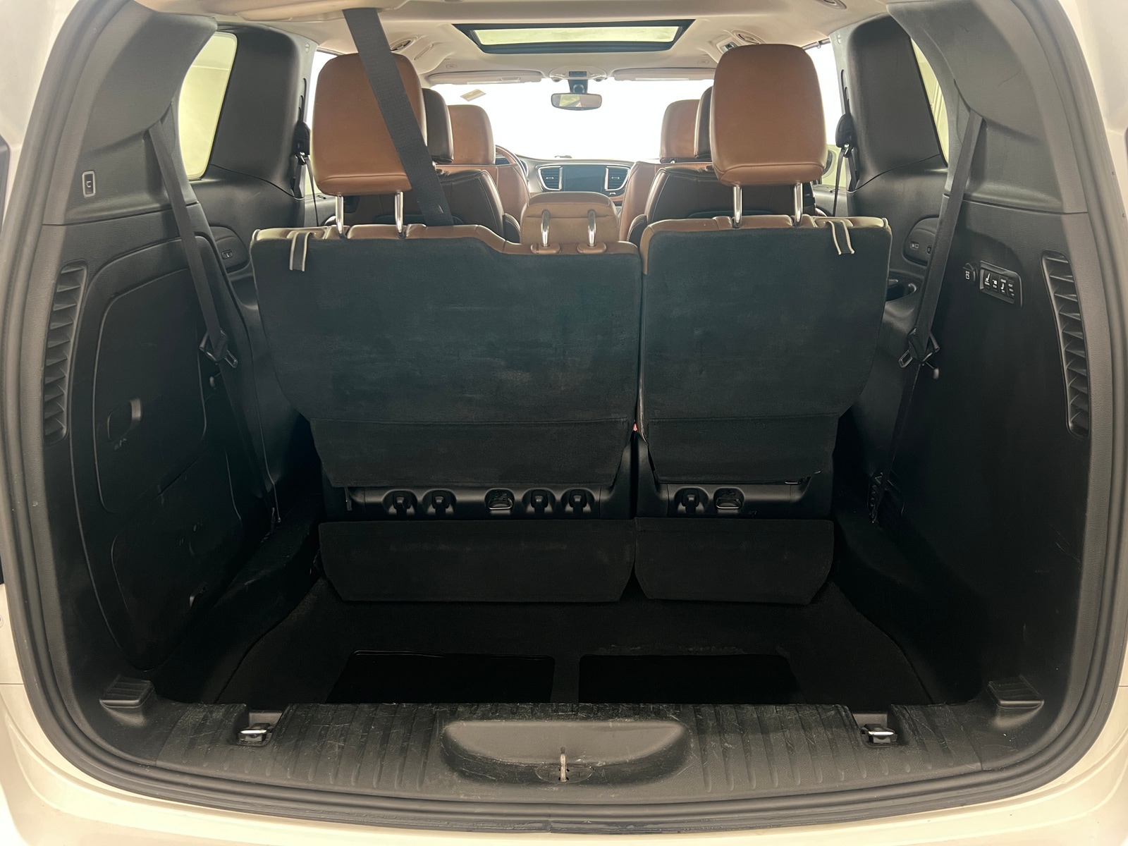 Thumbnail: 2019 Chrysler Pacifica - 6