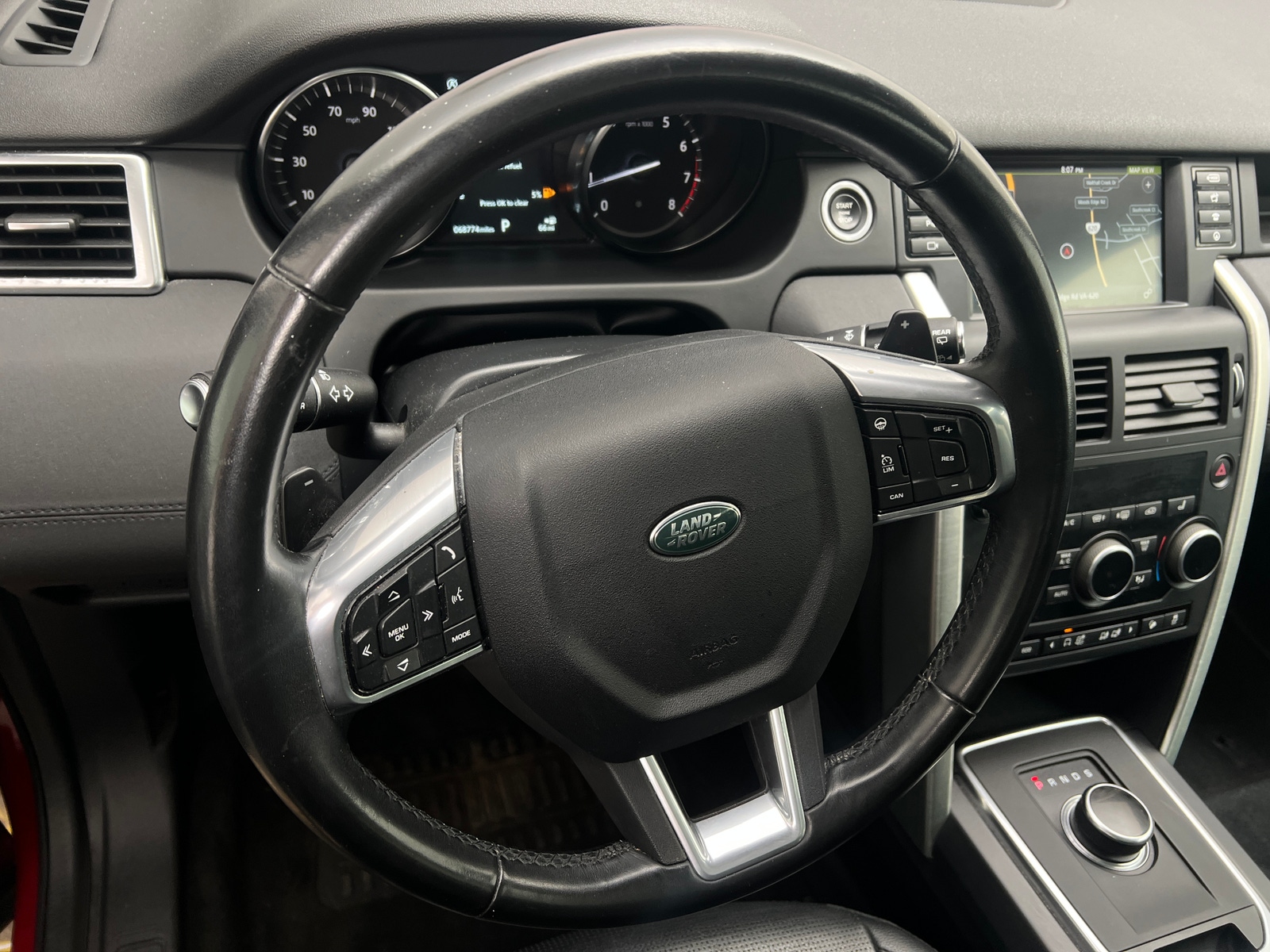 Thumbnail: 2019 Land Rover Discovery Sport - 4