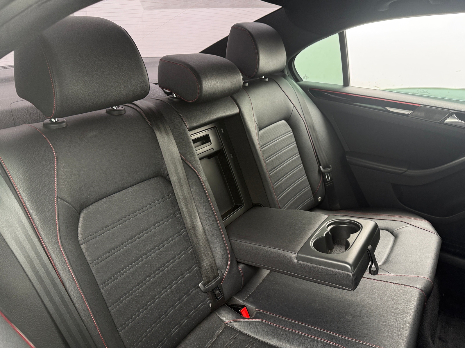 Thumbnail: 2016 Volkswagen Jetta - 5