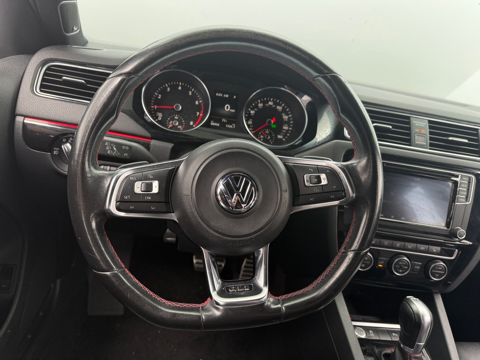 Thumbnail: 2016 Volkswagen Jetta - 4