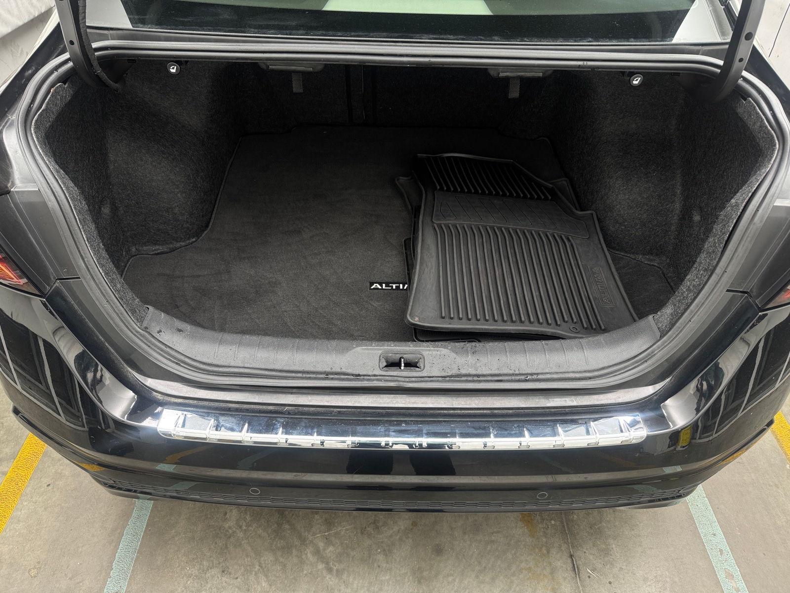 Thumbnail: 2019 Nissan Altima - 6