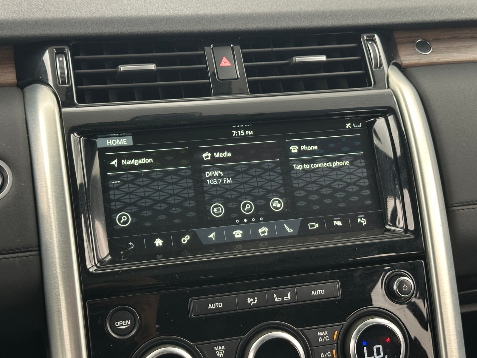 Thumbnail: 2019 Land Rover Discovery - 3