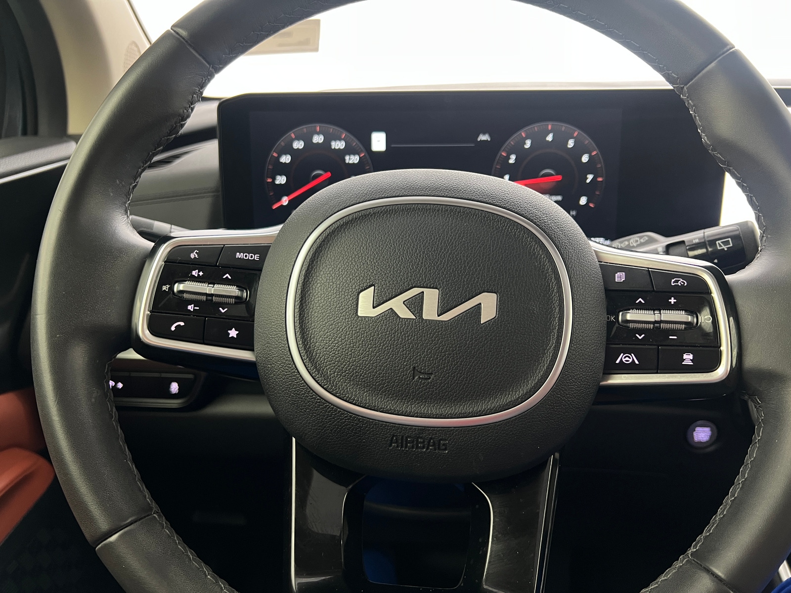 Thumbnail: 2025 Kia Carnival - 4