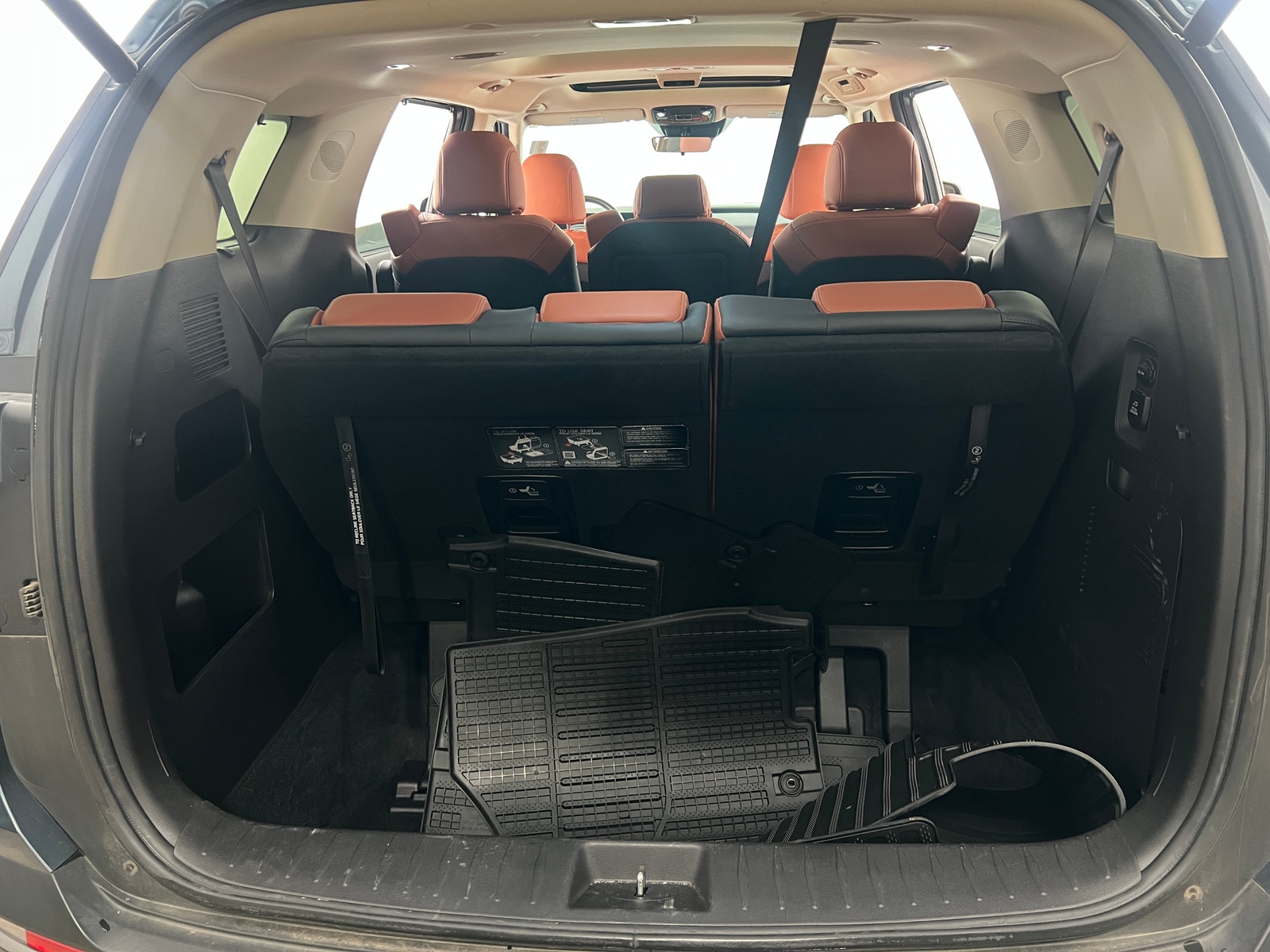 Thumbnail: 2025 Kia Carnival - 6