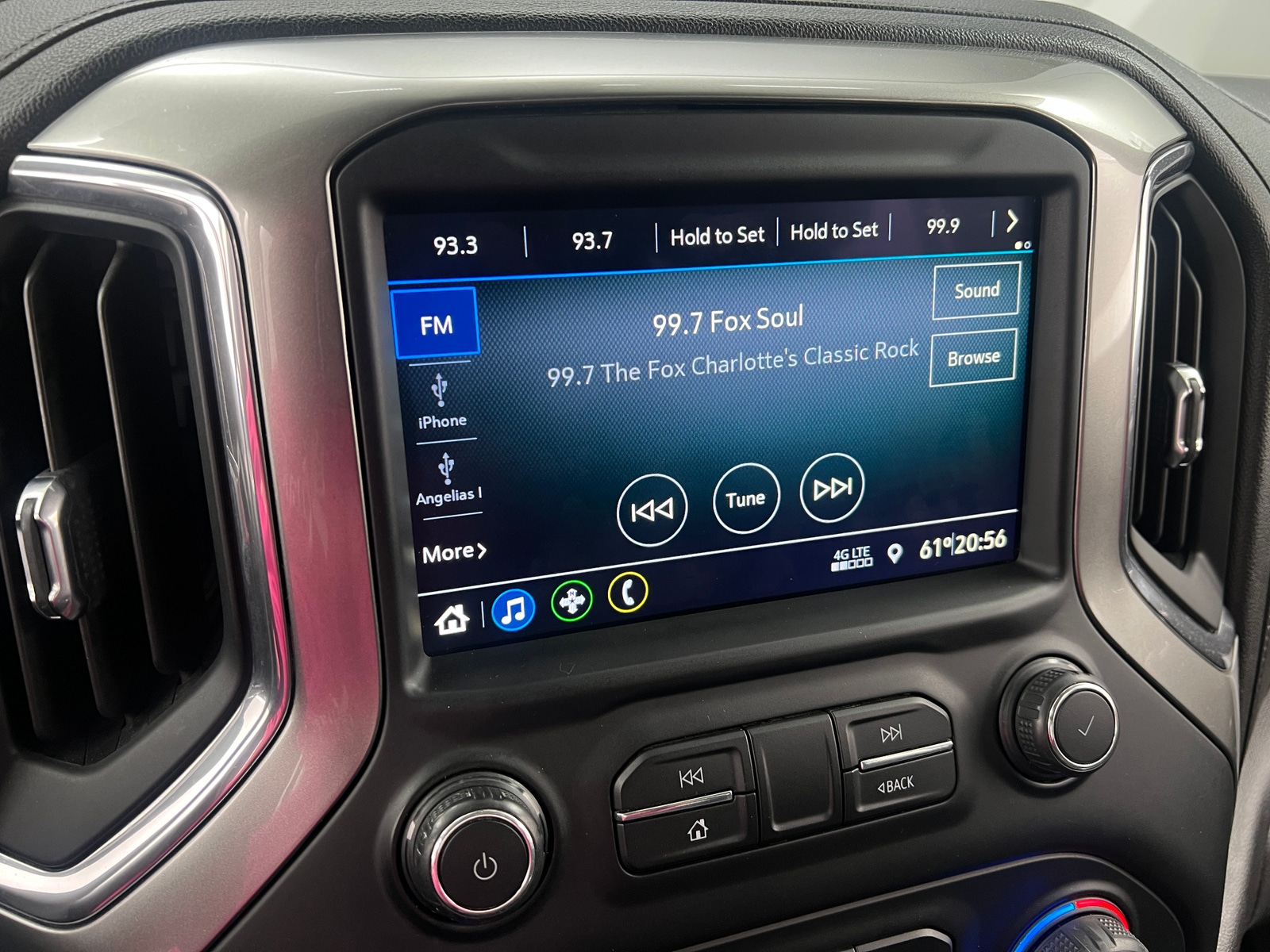 Thumbnail: 2020 Chevrolet Silverado 1500 - 4