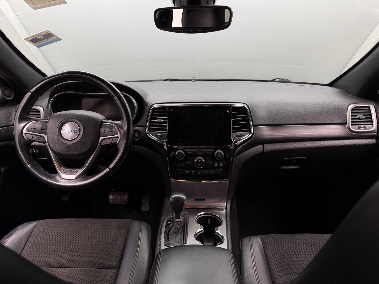 Thumbnail: 2020 Jeep Grand Cherokee - 3