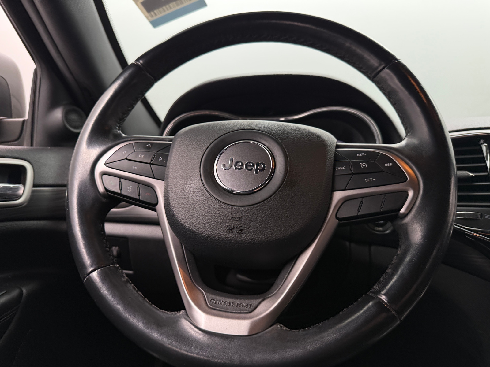 Thumbnail: 2020 Jeep Grand Cherokee - 5