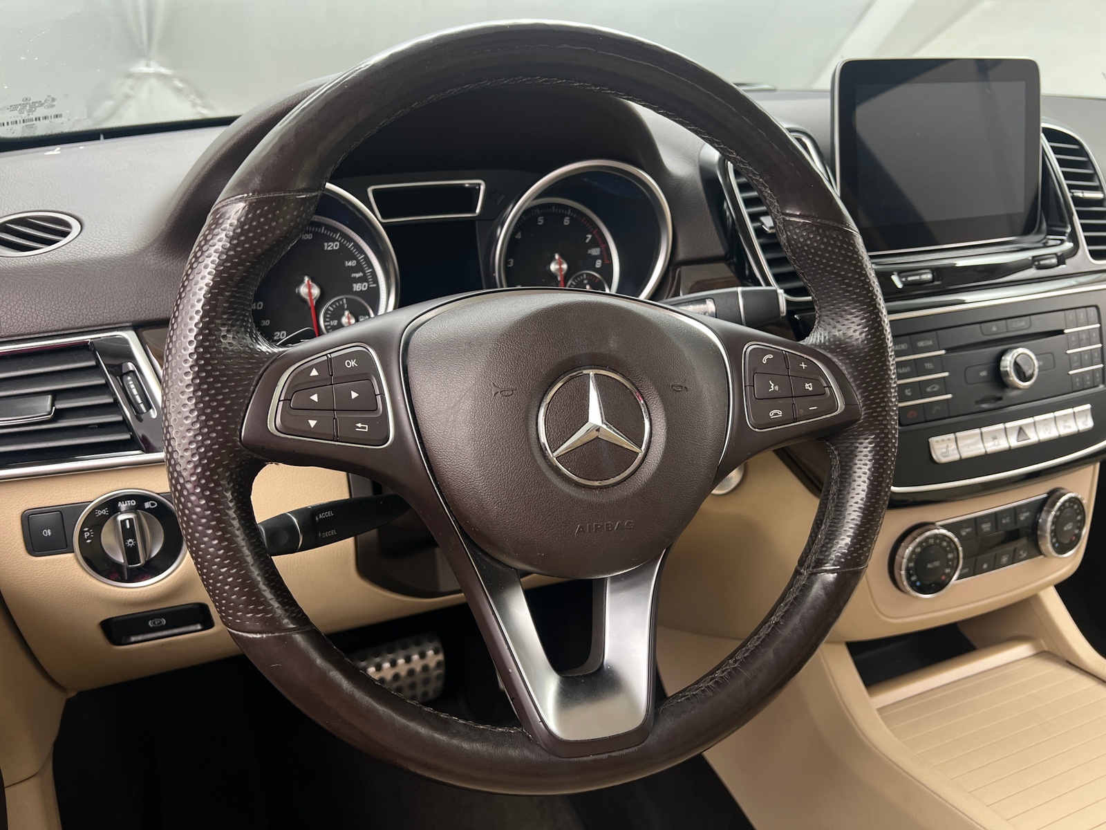 Thumbnail: 2019 Mercedes-Benz GLE - 4