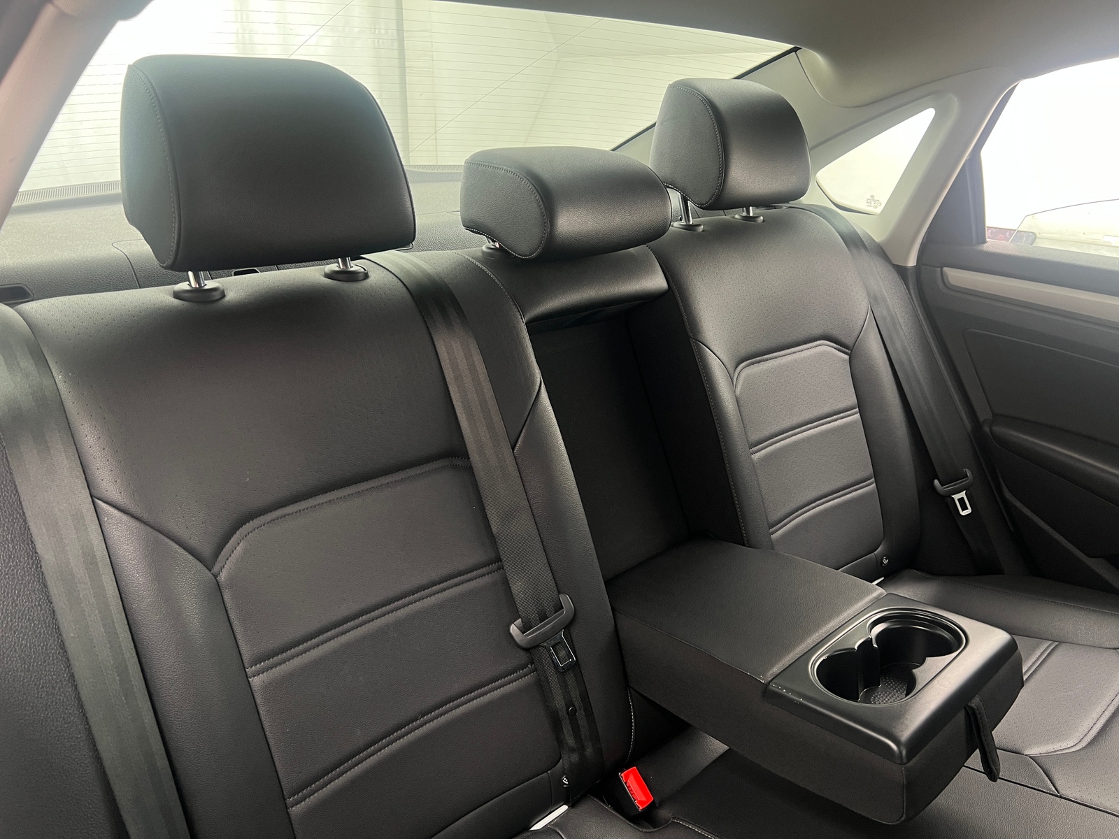 Thumbnail: 2021 Volkswagen Passat - 5