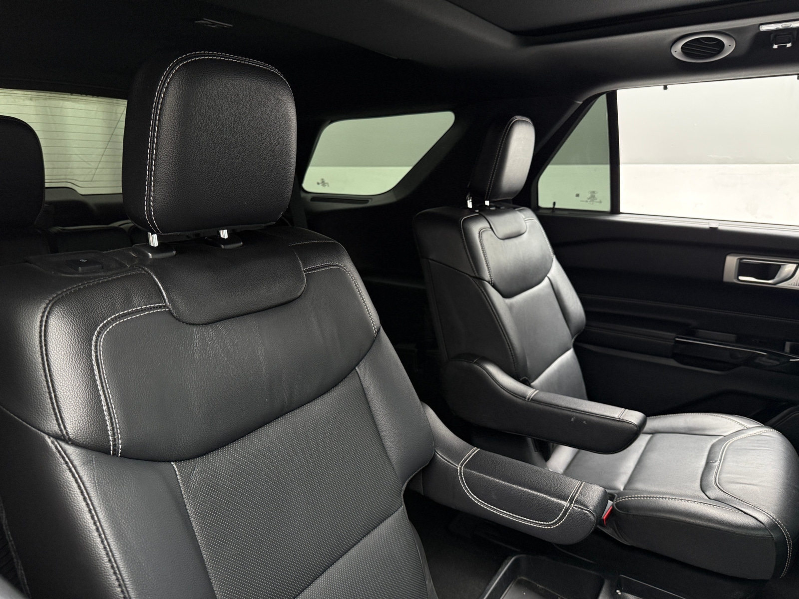 Thumbnail: 2021 Ford Explorer - 5