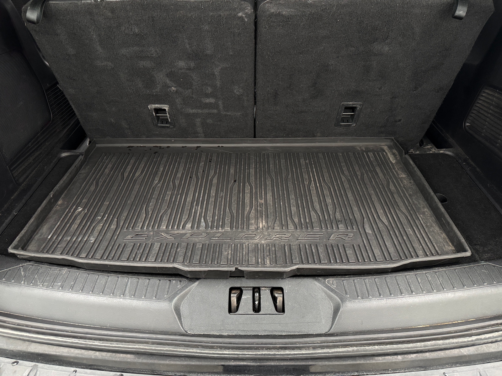 Thumbnail: 2021 Ford Explorer - 6