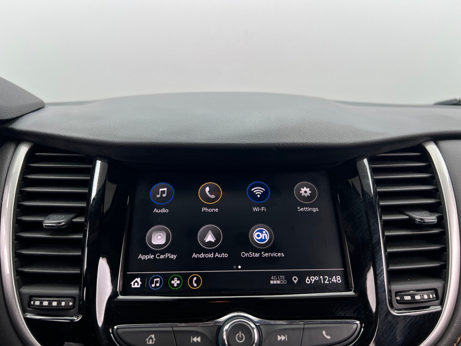 Thumbnail: 2022 Chevrolet Trax - 4