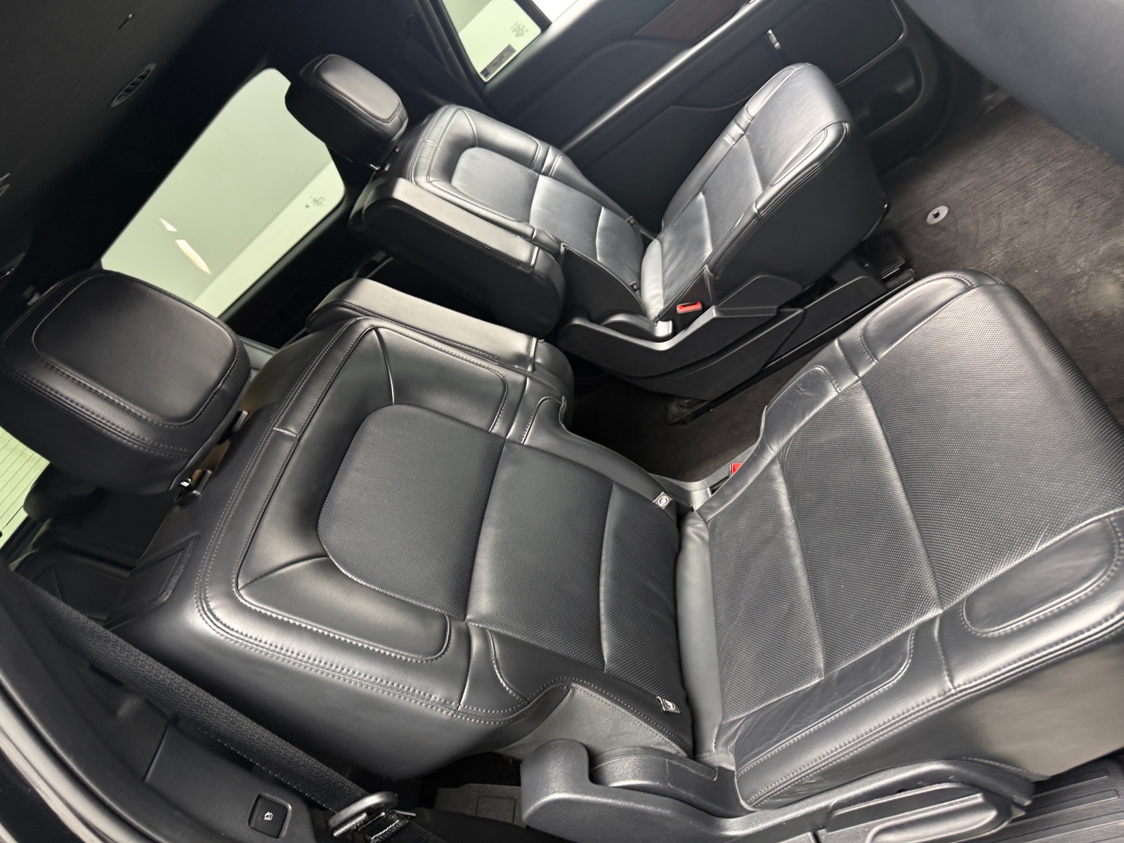 Thumbnail: 2023 Lincoln Navigator L - 5