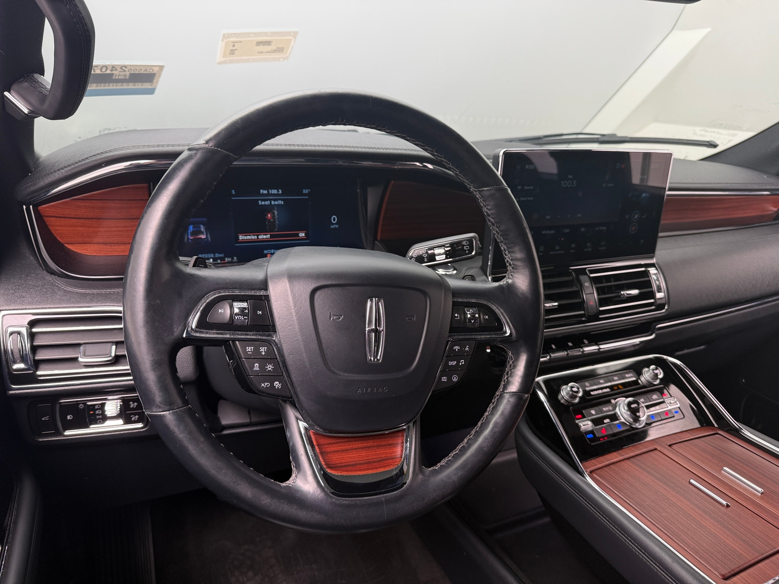 Thumbnail: 2023 Lincoln Navigator L - 4