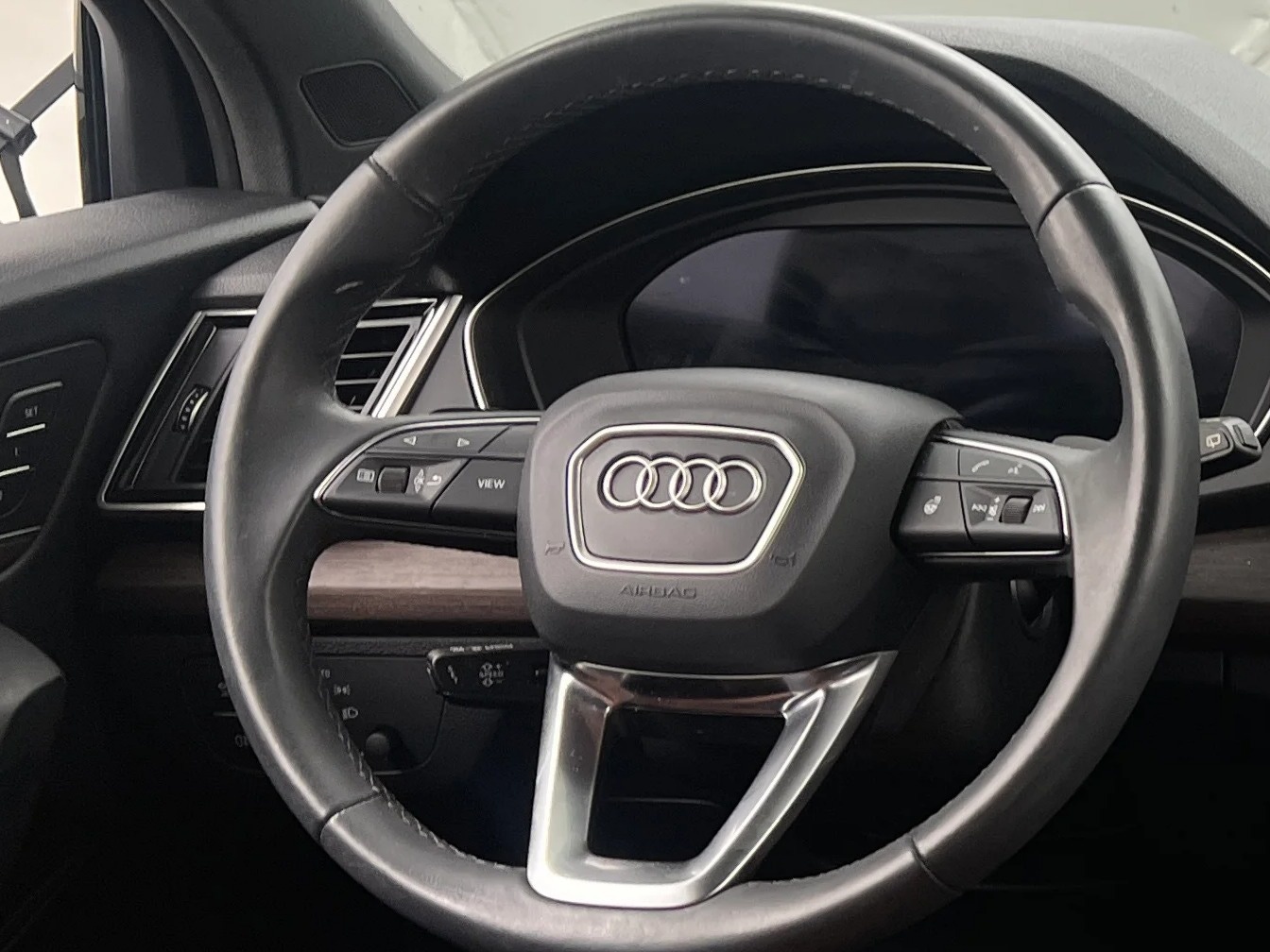 Thumbnail: 2024 Audi Q5 - 4