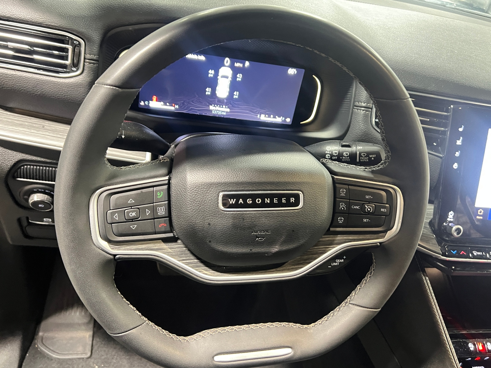 Thumbnail: 2024 Jeep Wagoneer - 4