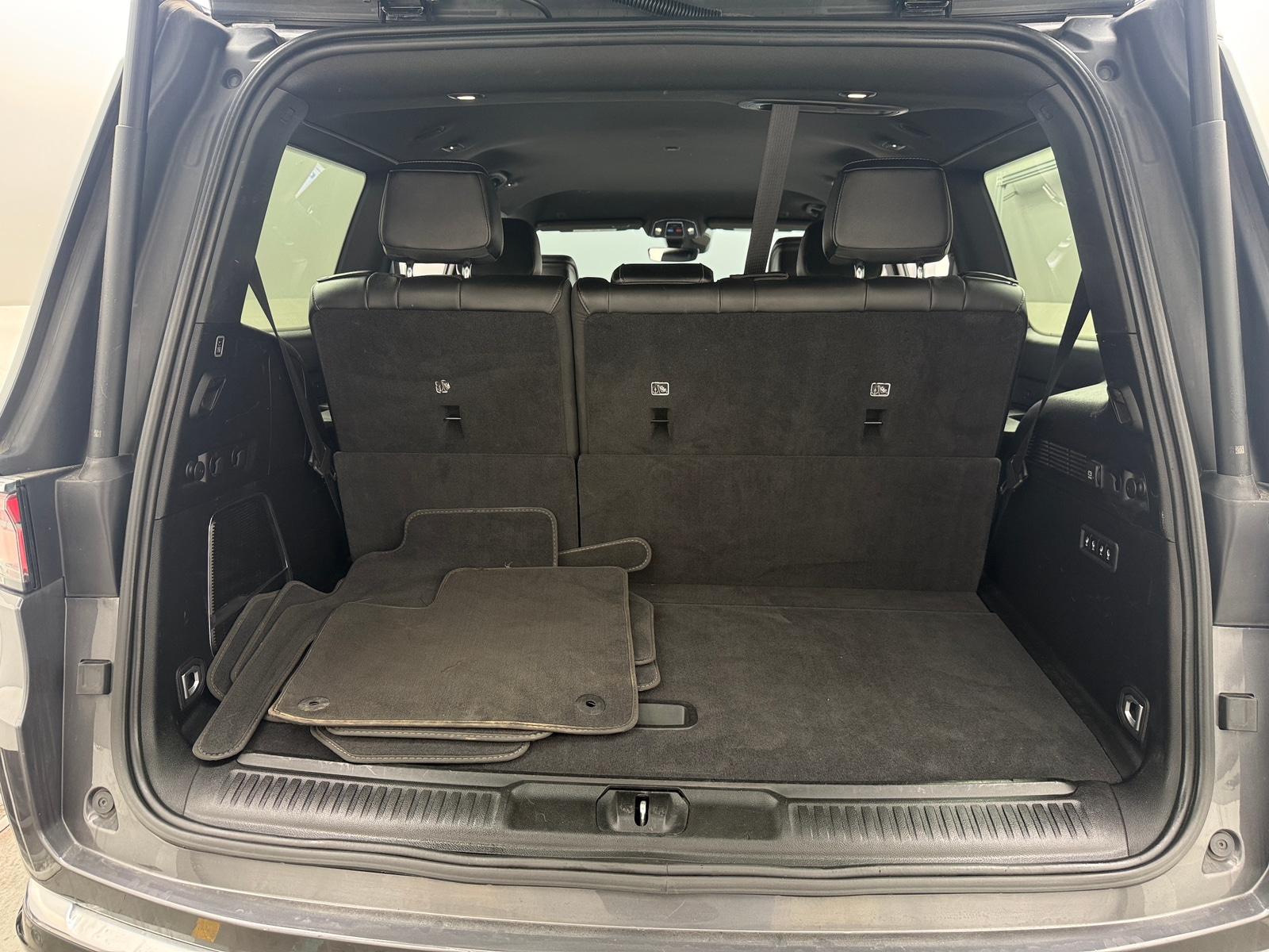 Thumbnail: 2024 Jeep Wagoneer - 6