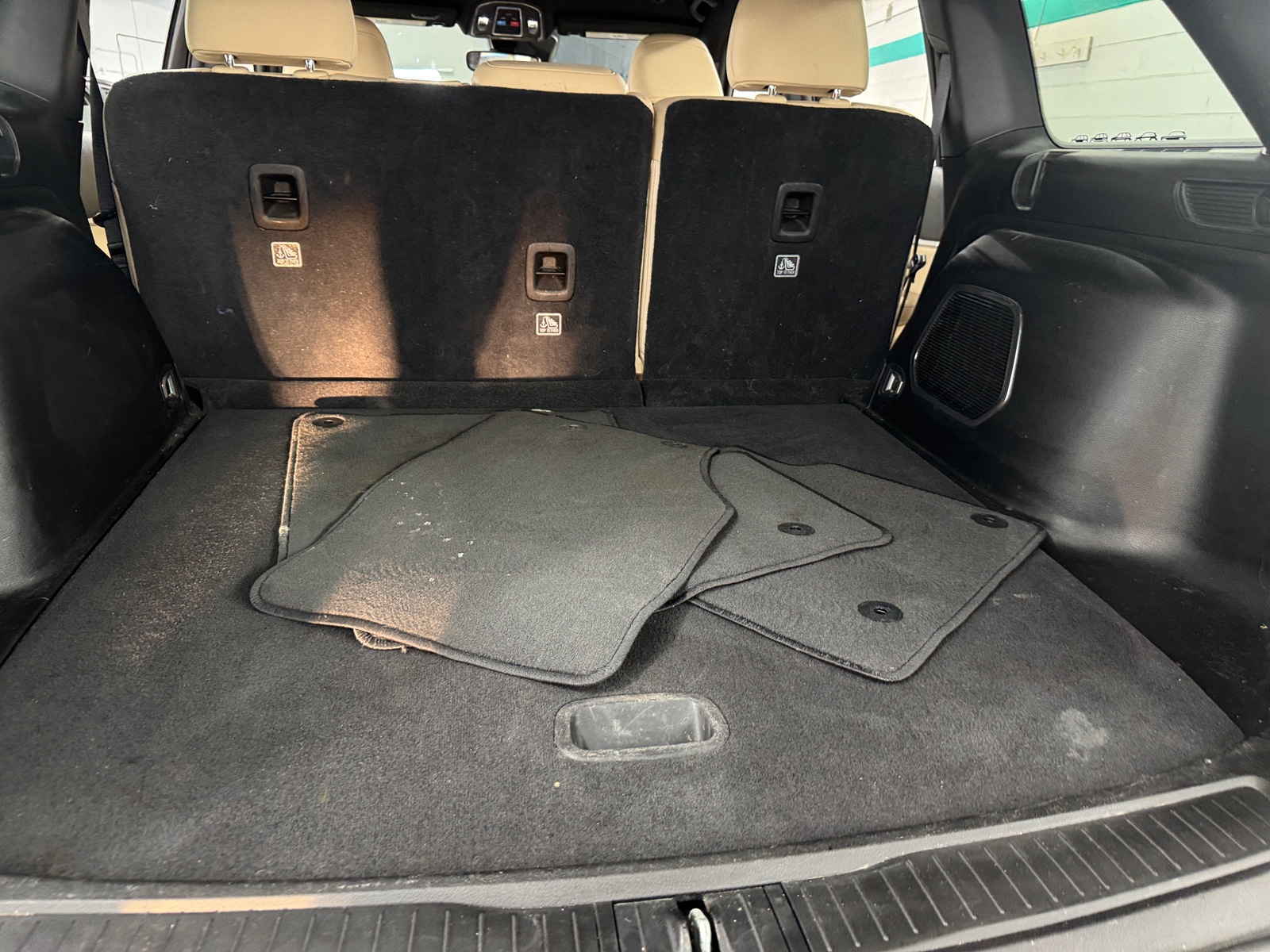 Thumbnail: 2023 Jeep Grand Cherokee - 6