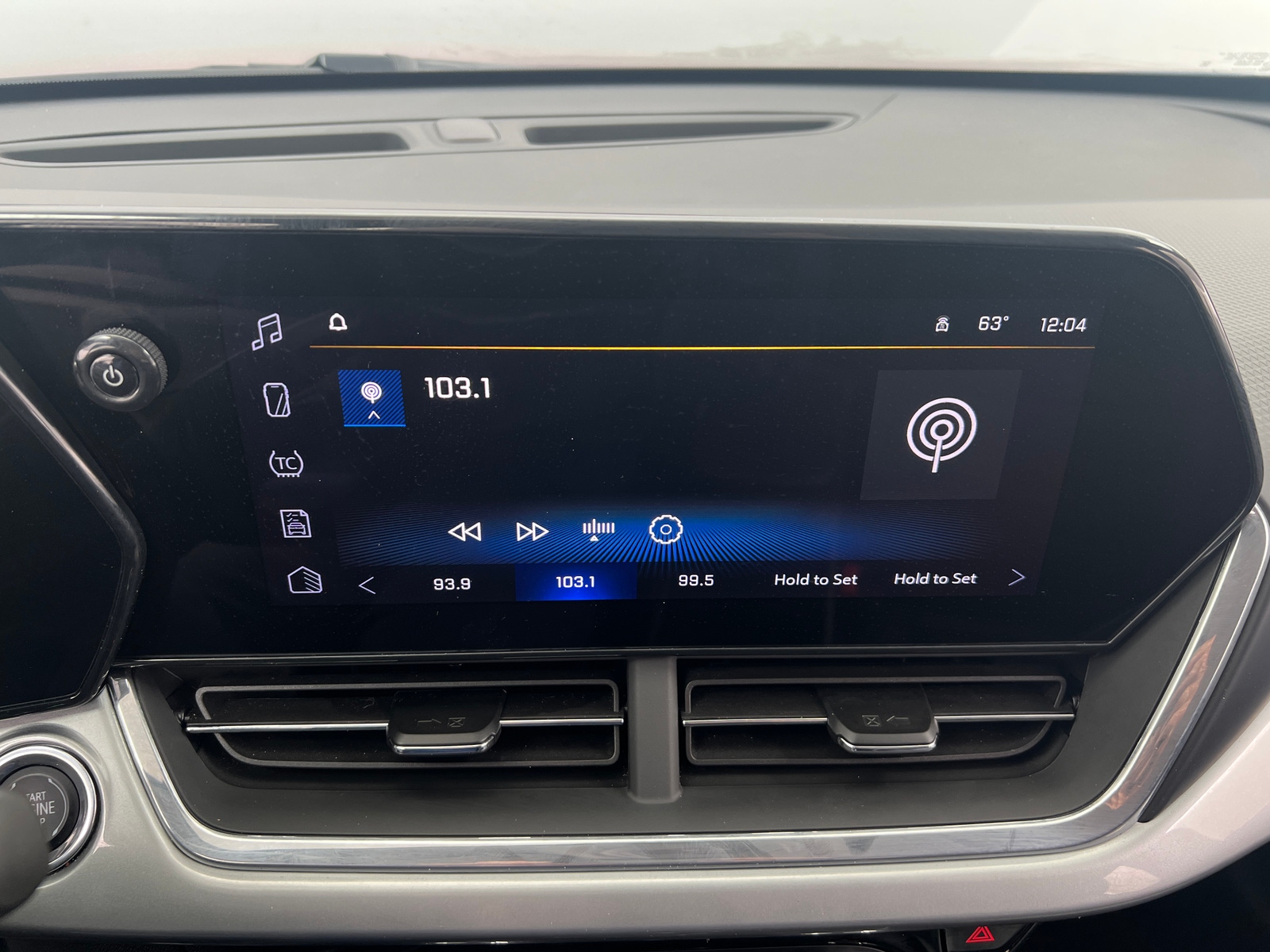 Thumbnail: 2025 Chevrolet Trax - 4