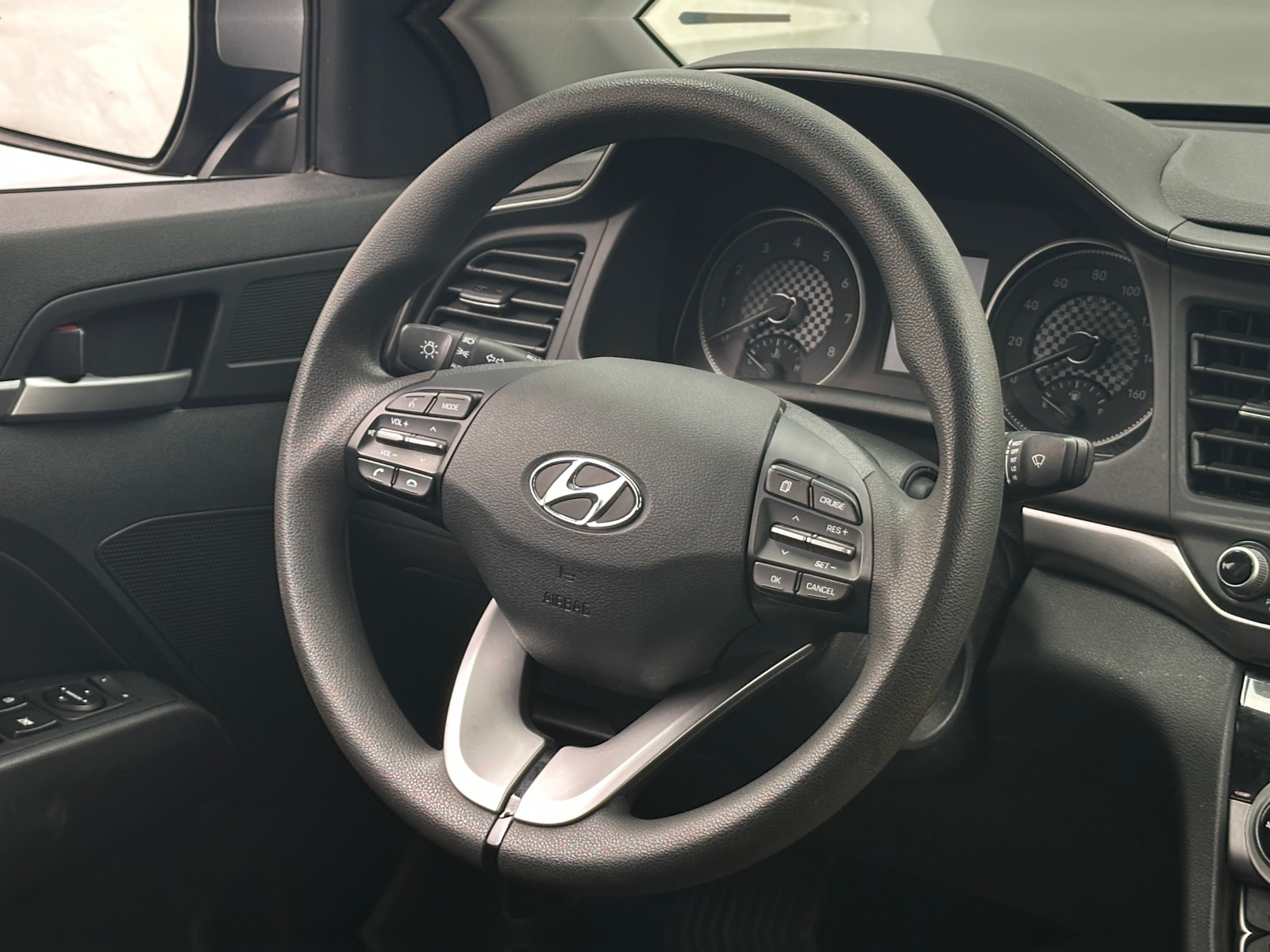 Thumbnail: 2019 Hyundai Elantra - 5