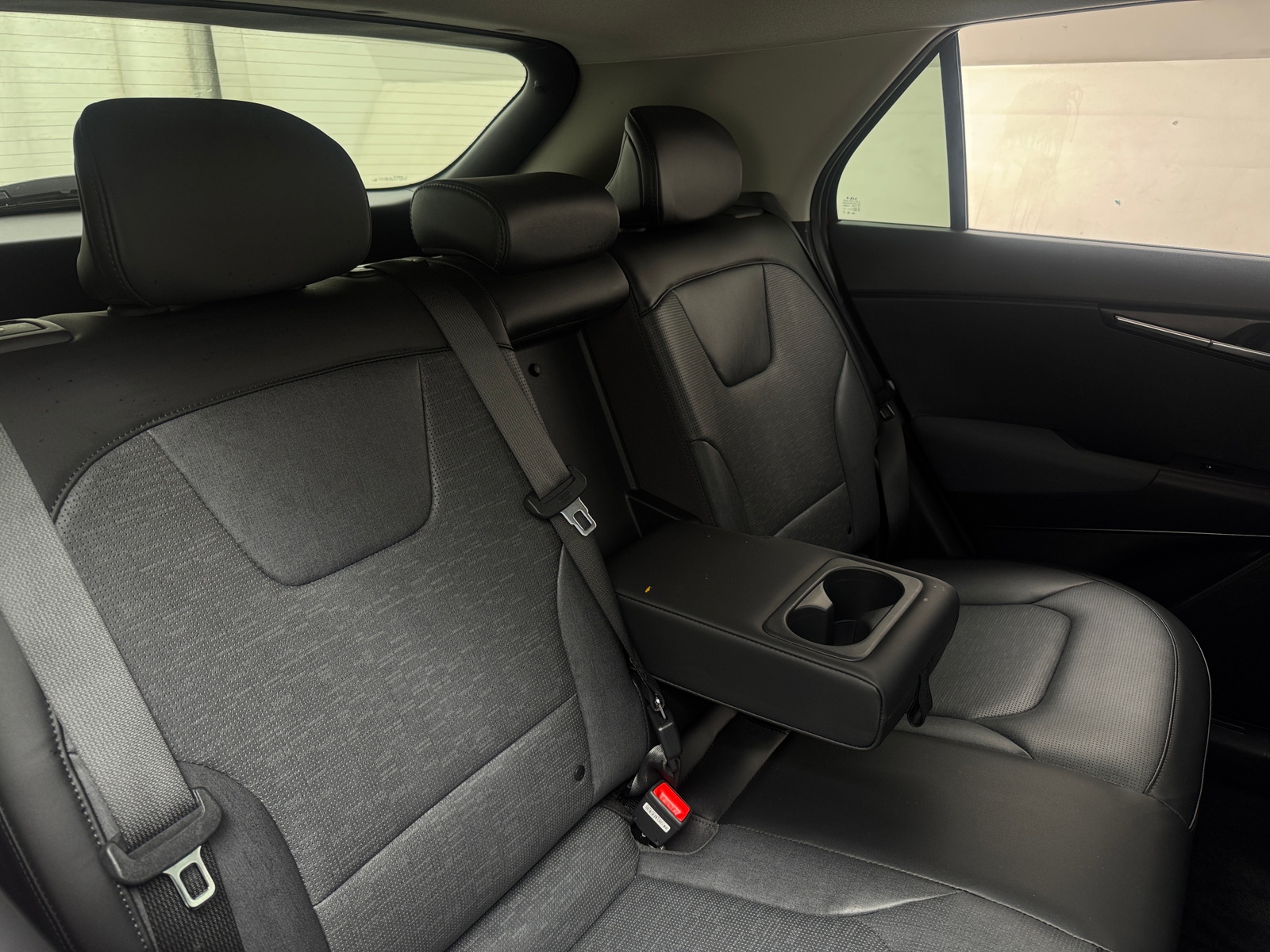 Thumbnail: 2023 Kia Niro - 5