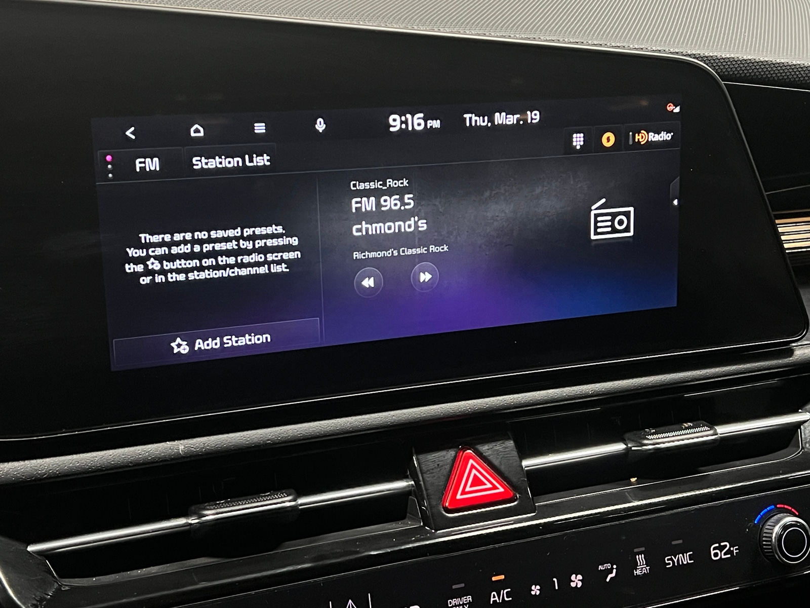 Thumbnail: 2023 Kia Niro - 3