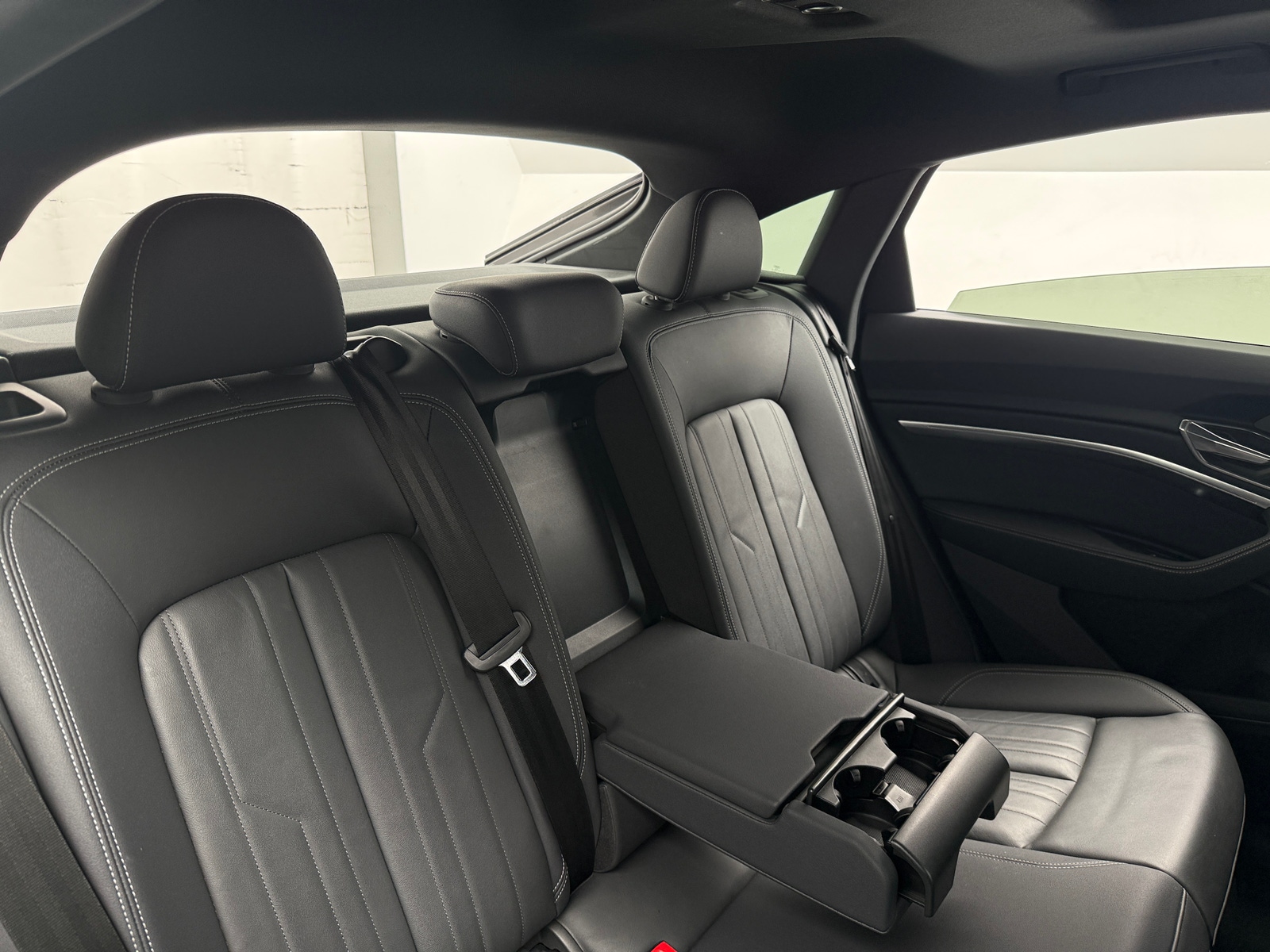 Thumbnail: 2024 Audi Q8 e-tron - 5