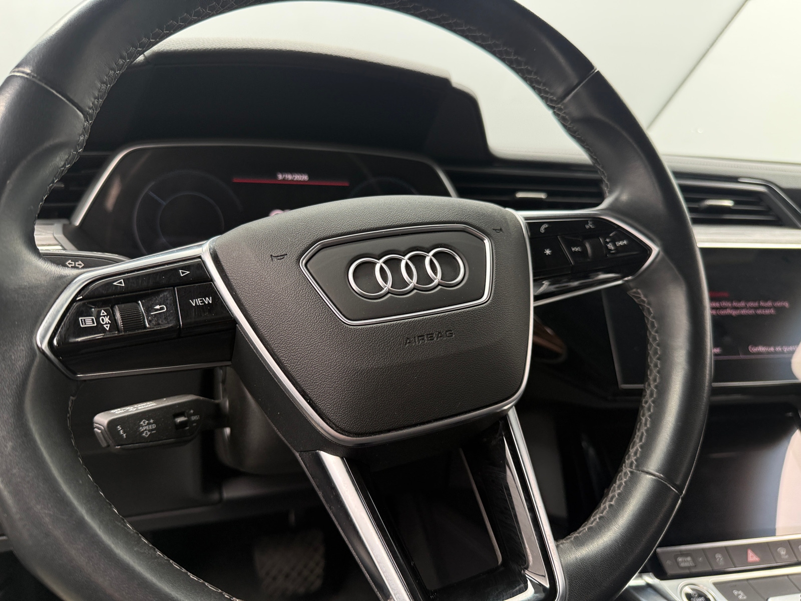 Thumbnail: 2024 Audi Q8 e-tron - 4