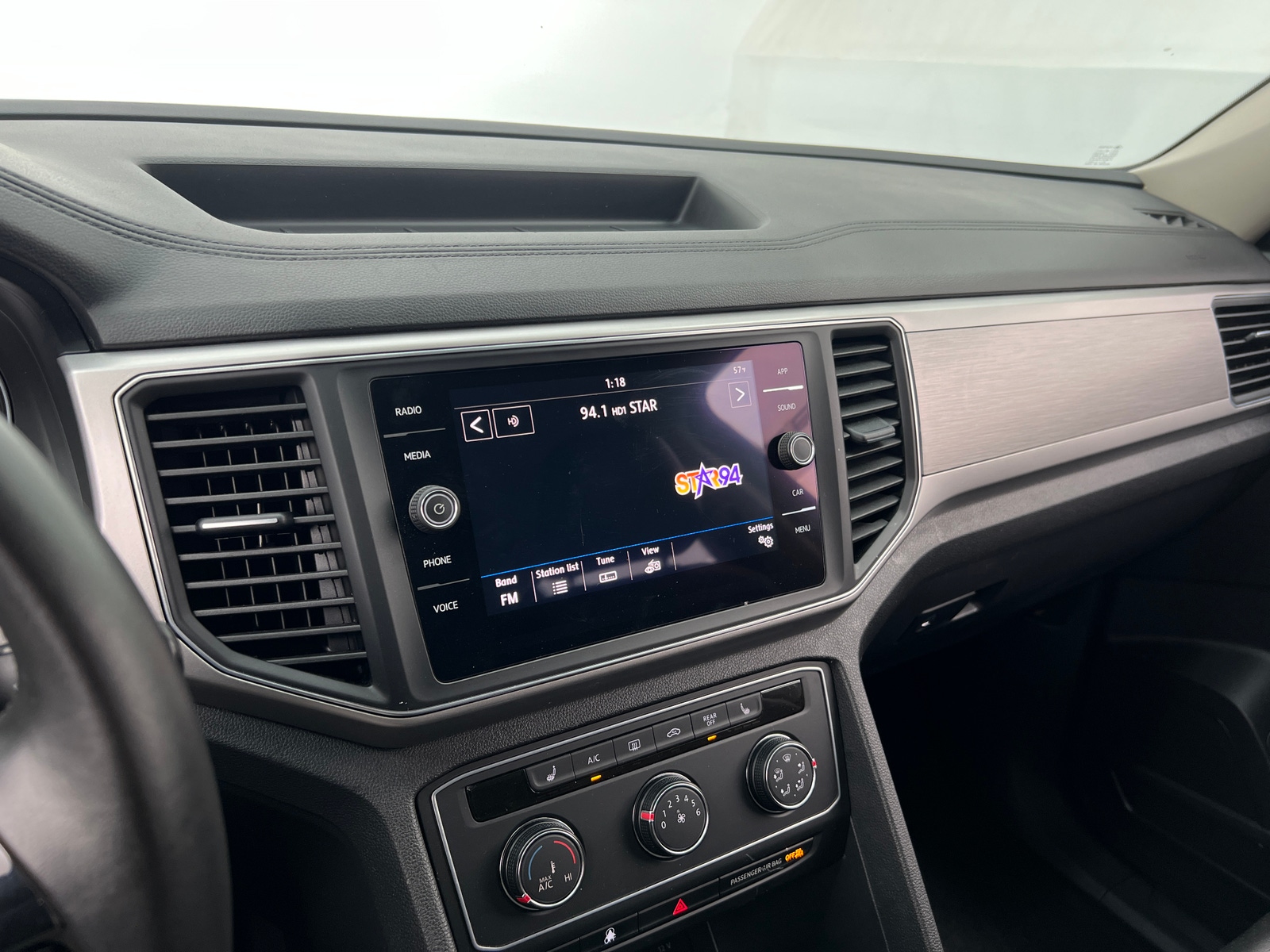 Thumbnail: 2018 Volkswagen Atlas - 3