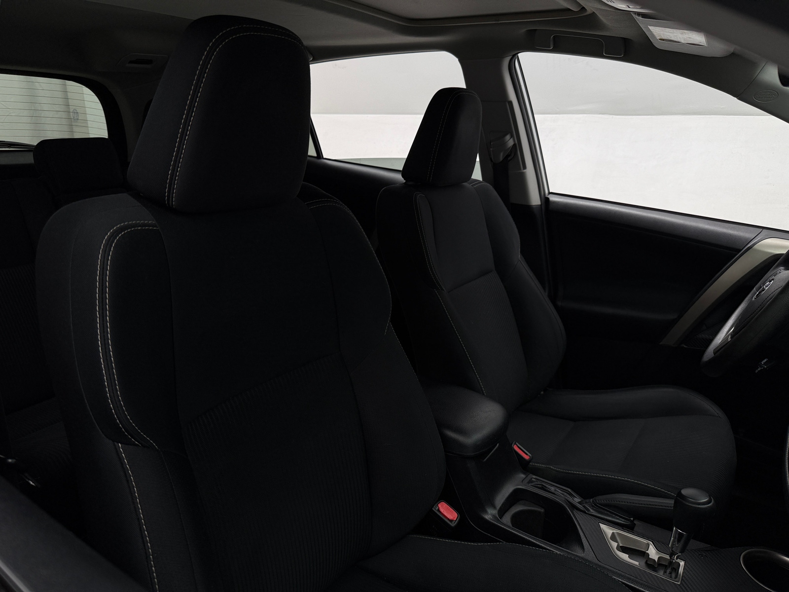 Thumbnail: 2015 Toyota RAV4 - 2