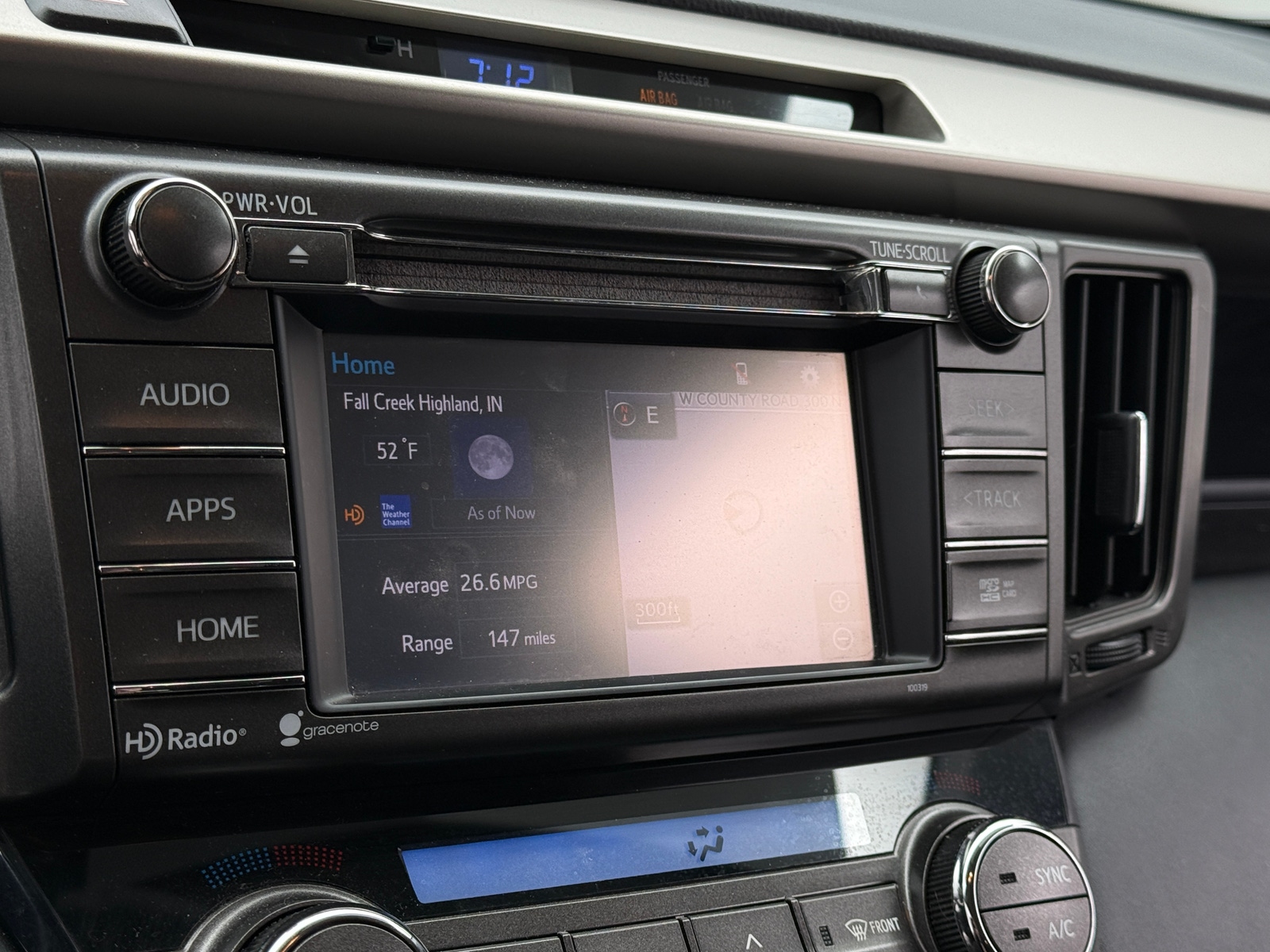 Thumbnail: 2015 Toyota RAV4 - 4